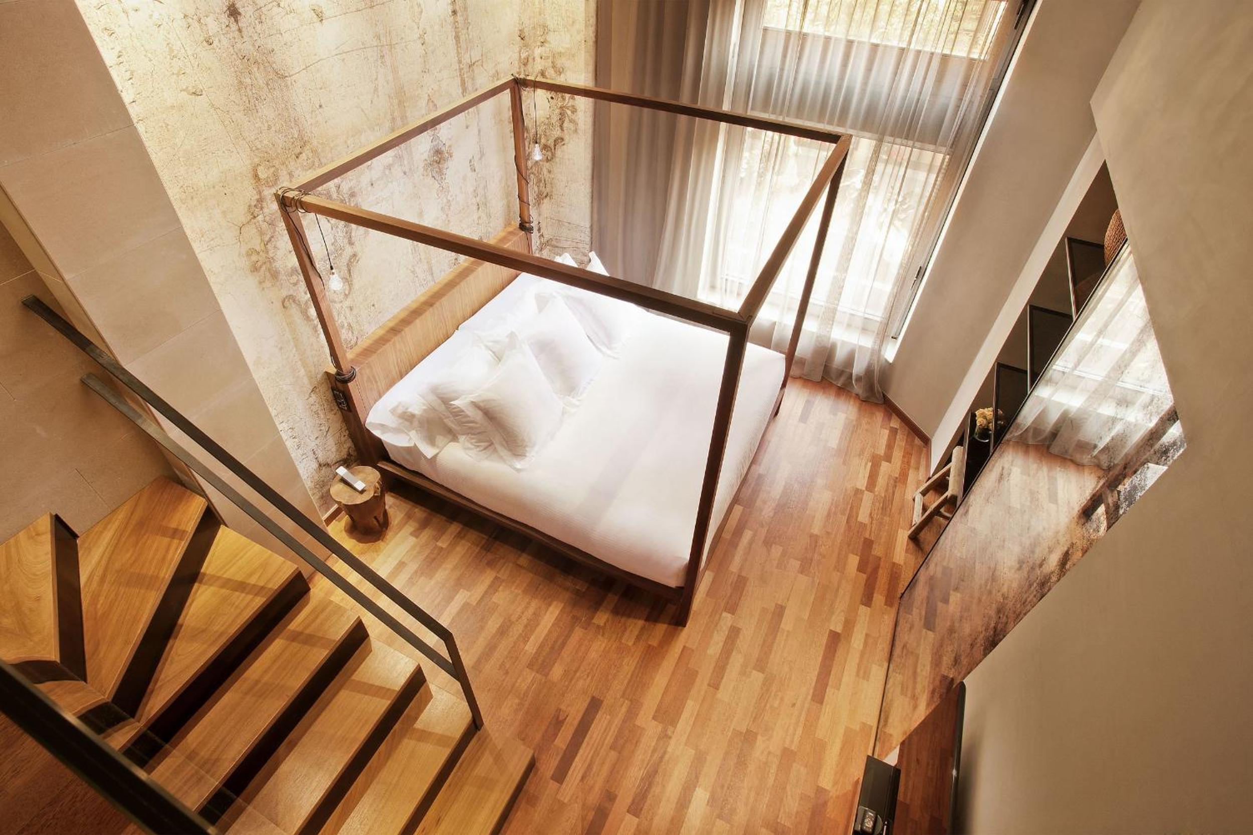 Duplex Room thumbnail 5