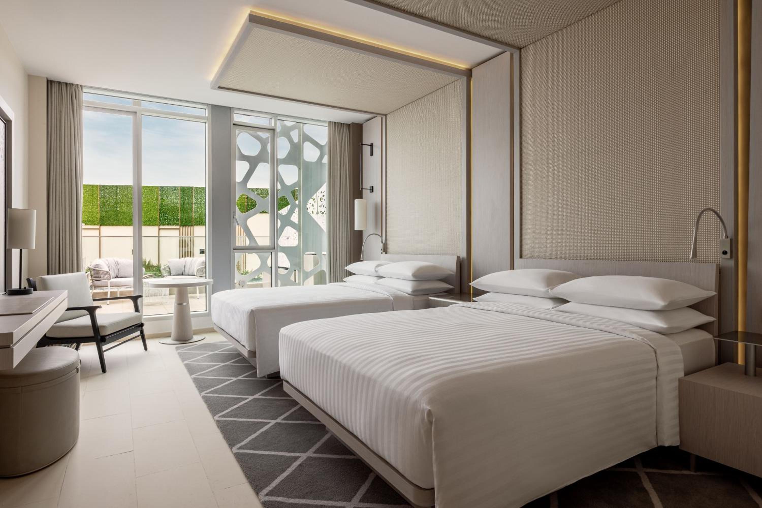 Deluxe Twin Room with Pool View - Photo 1