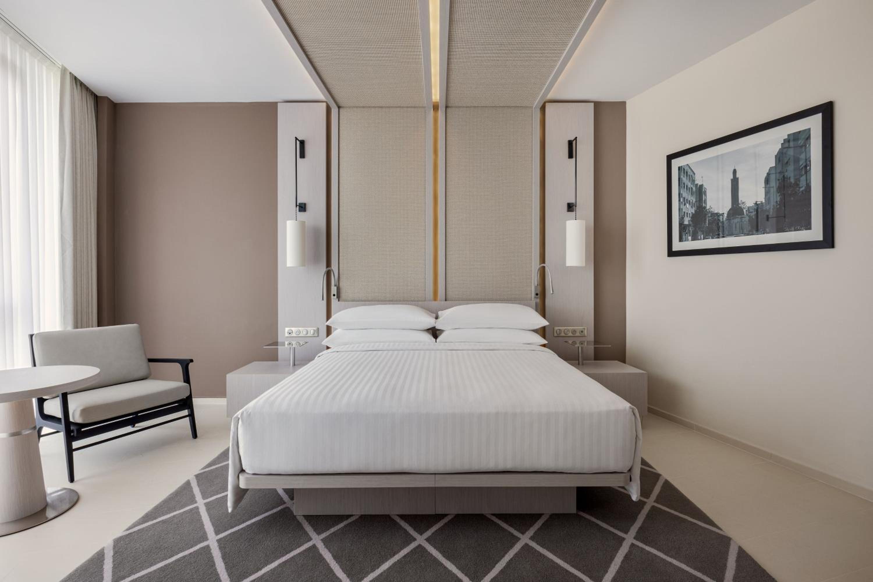 Standard King Room - Photo 1