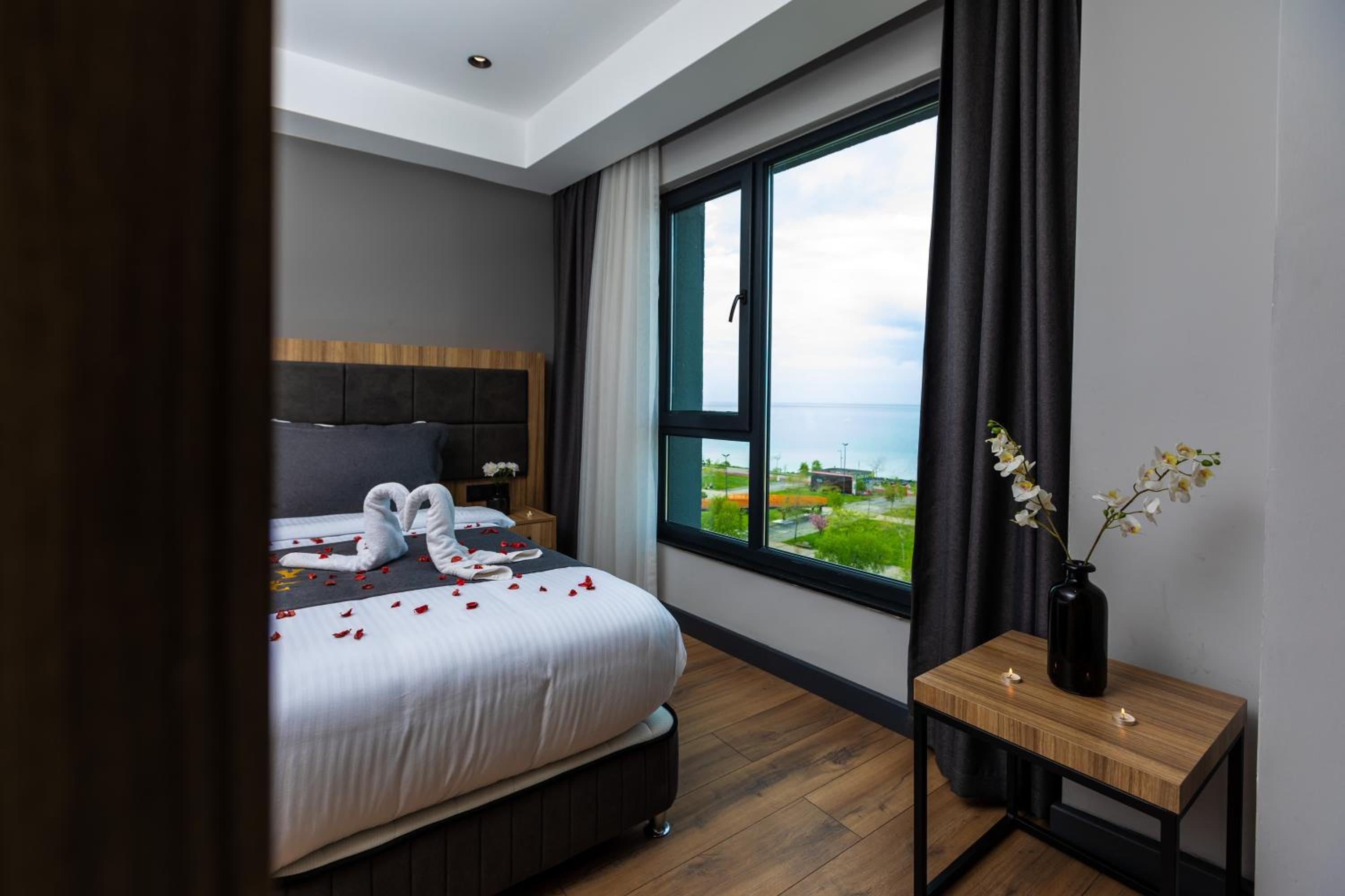 Deluxe Room - Photo 18