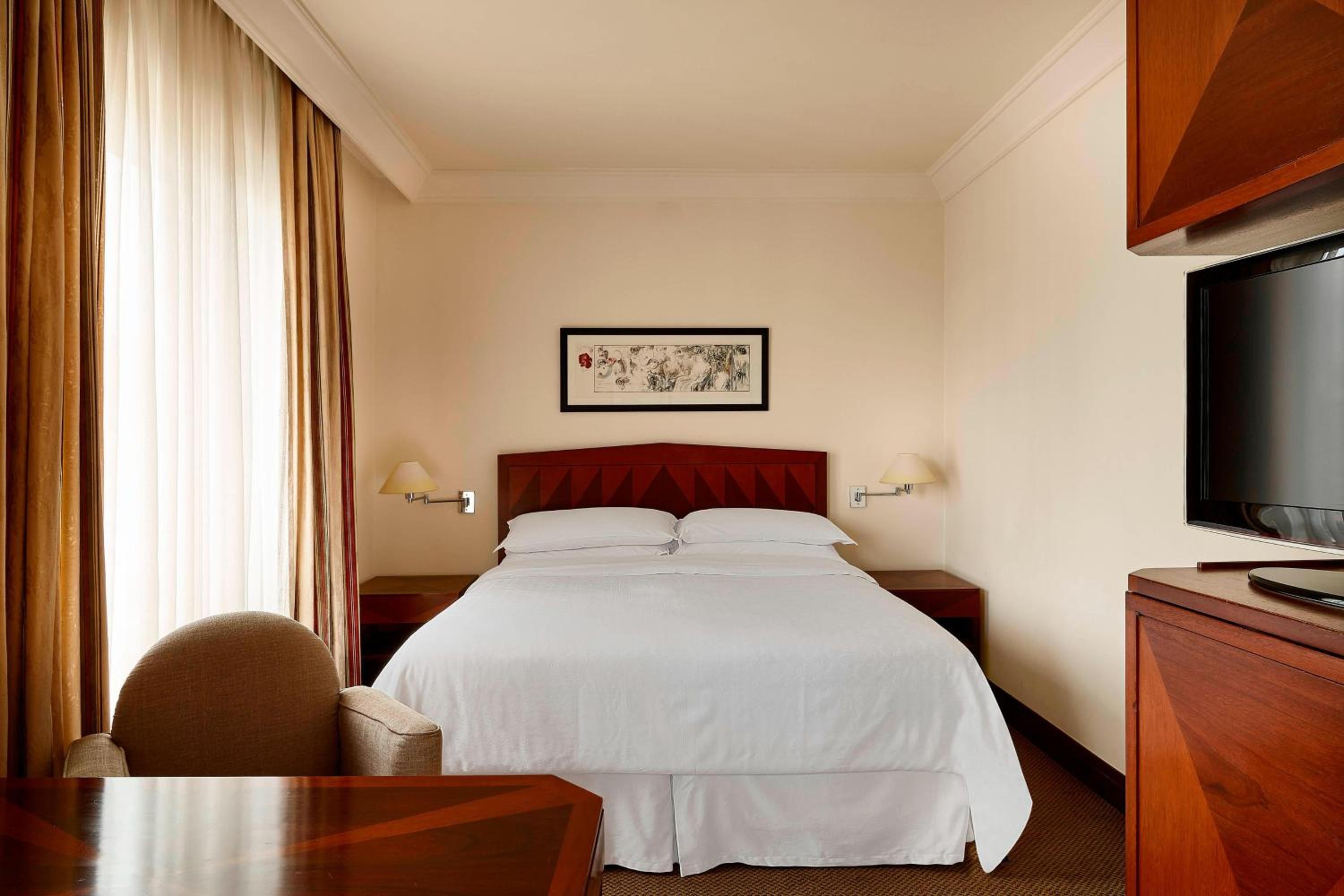 Comfort King Room - Photo 2