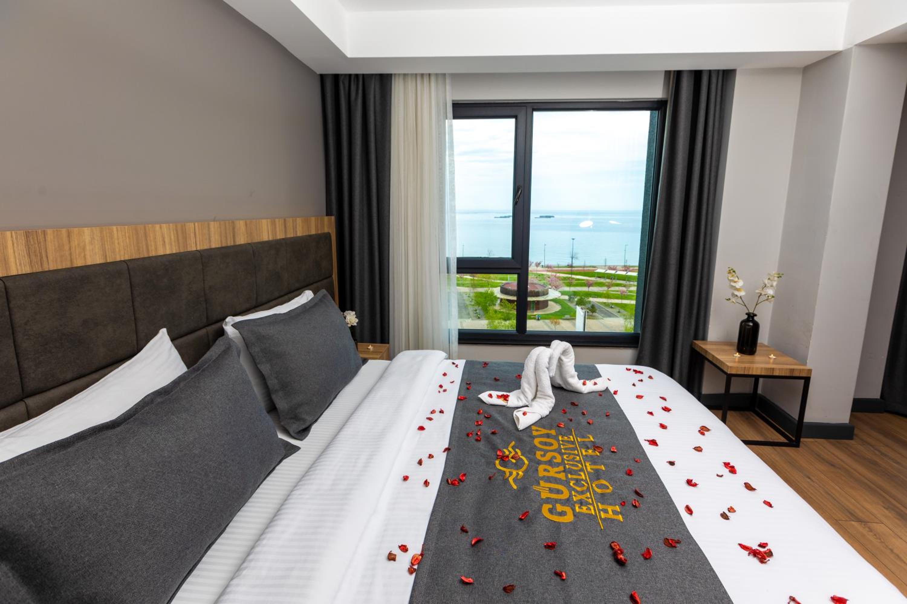 Deluxe Room - Photo 1
