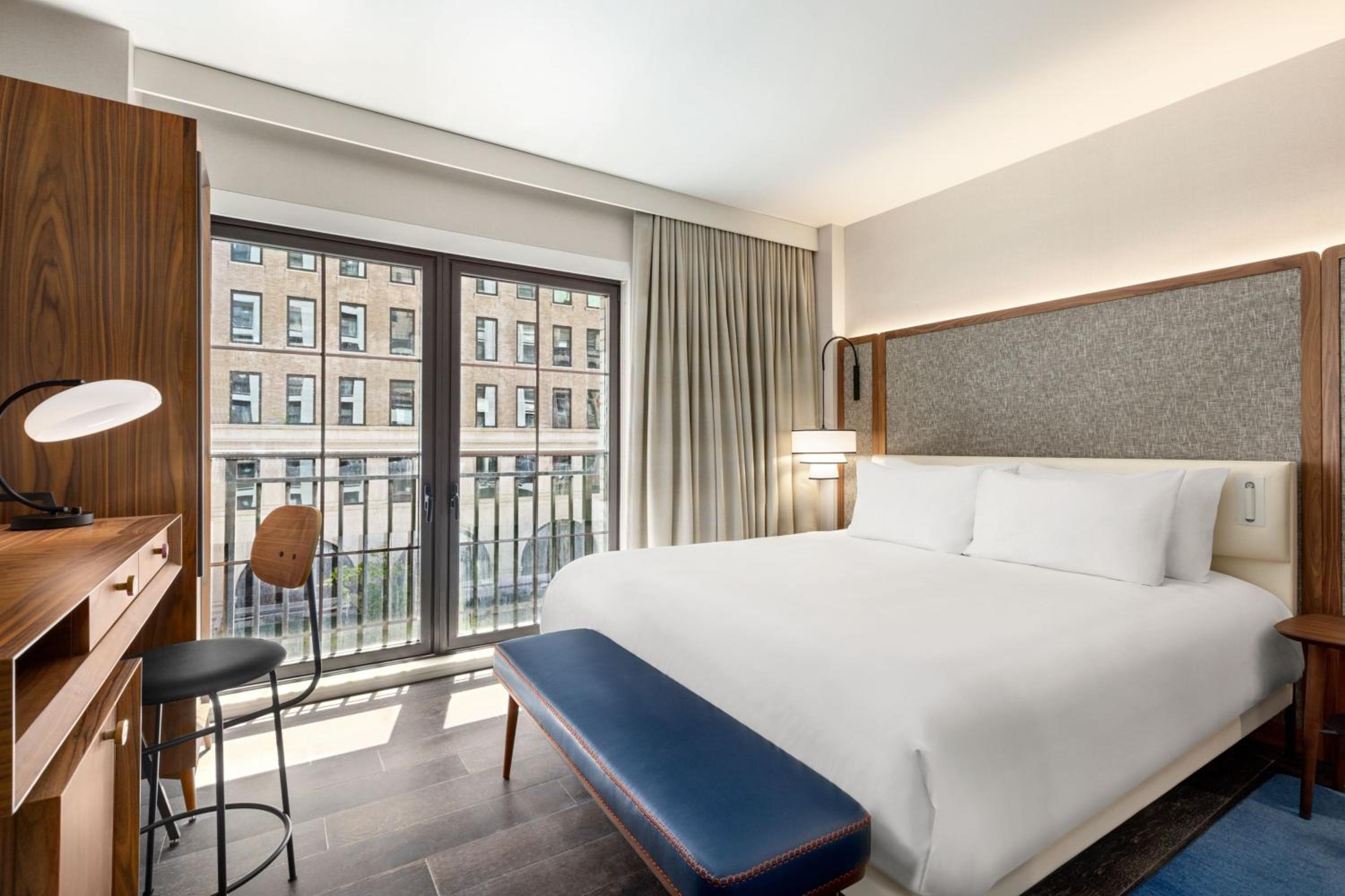 King Room with Roll-in Shower - Mobility and Hearing Accessible
