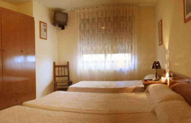 Classic Triple Room - Photo 2