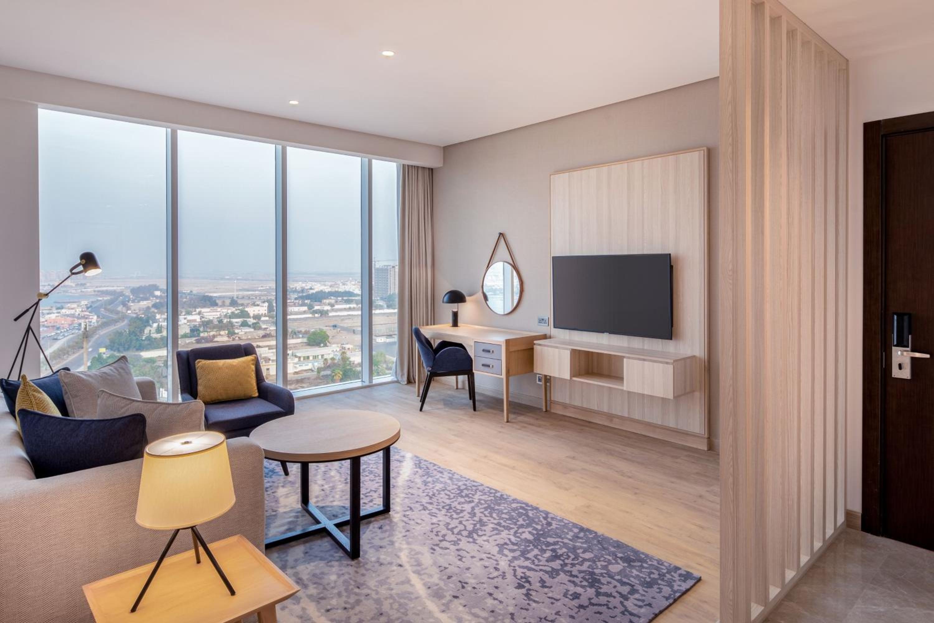 Junior King Suite - Photo 4