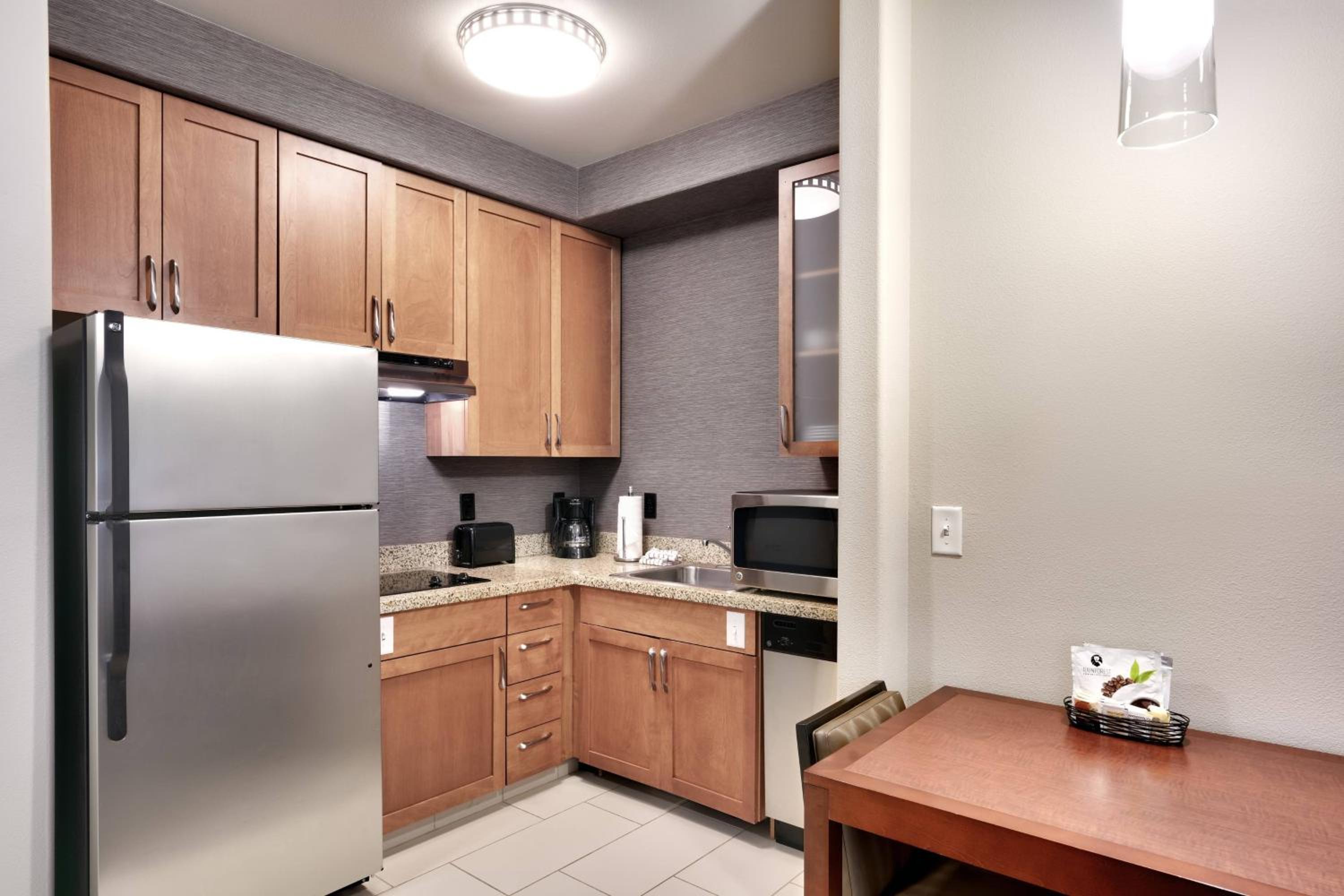 Two-Bedroom Suite - Photo 2