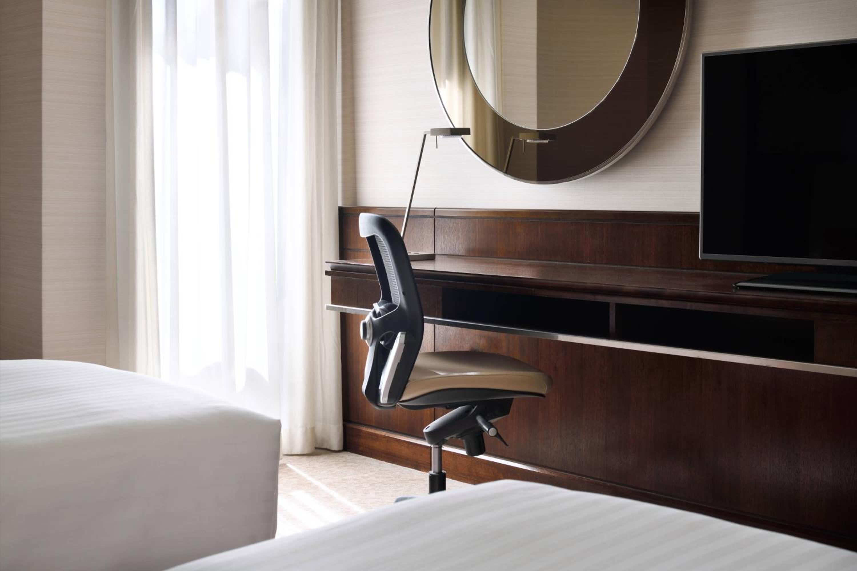 Guest room, 2 Twin/Single Bed(s) - Photo 3