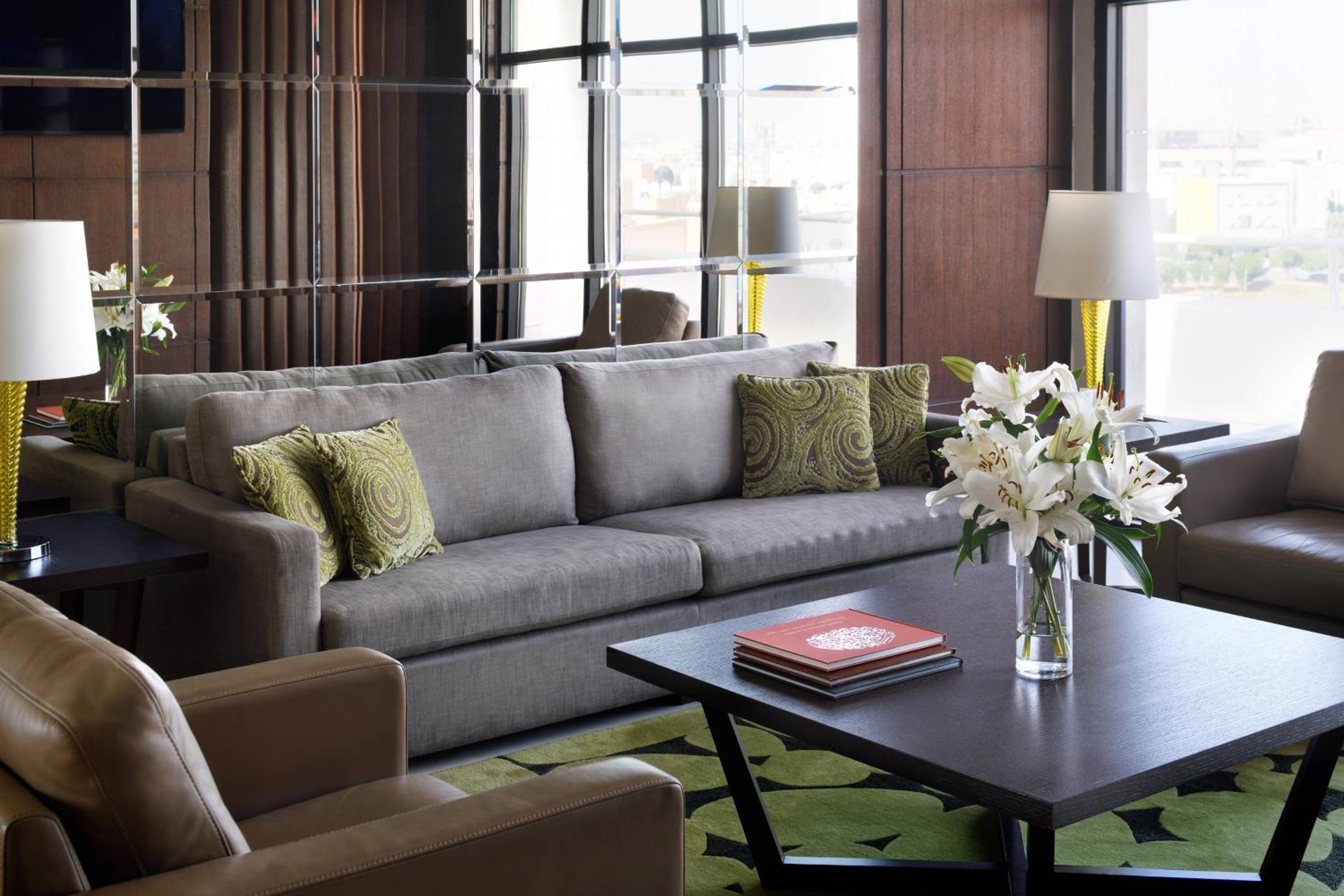Executive Room, Executive lounge access, Guest room, 1 King - Photo 6