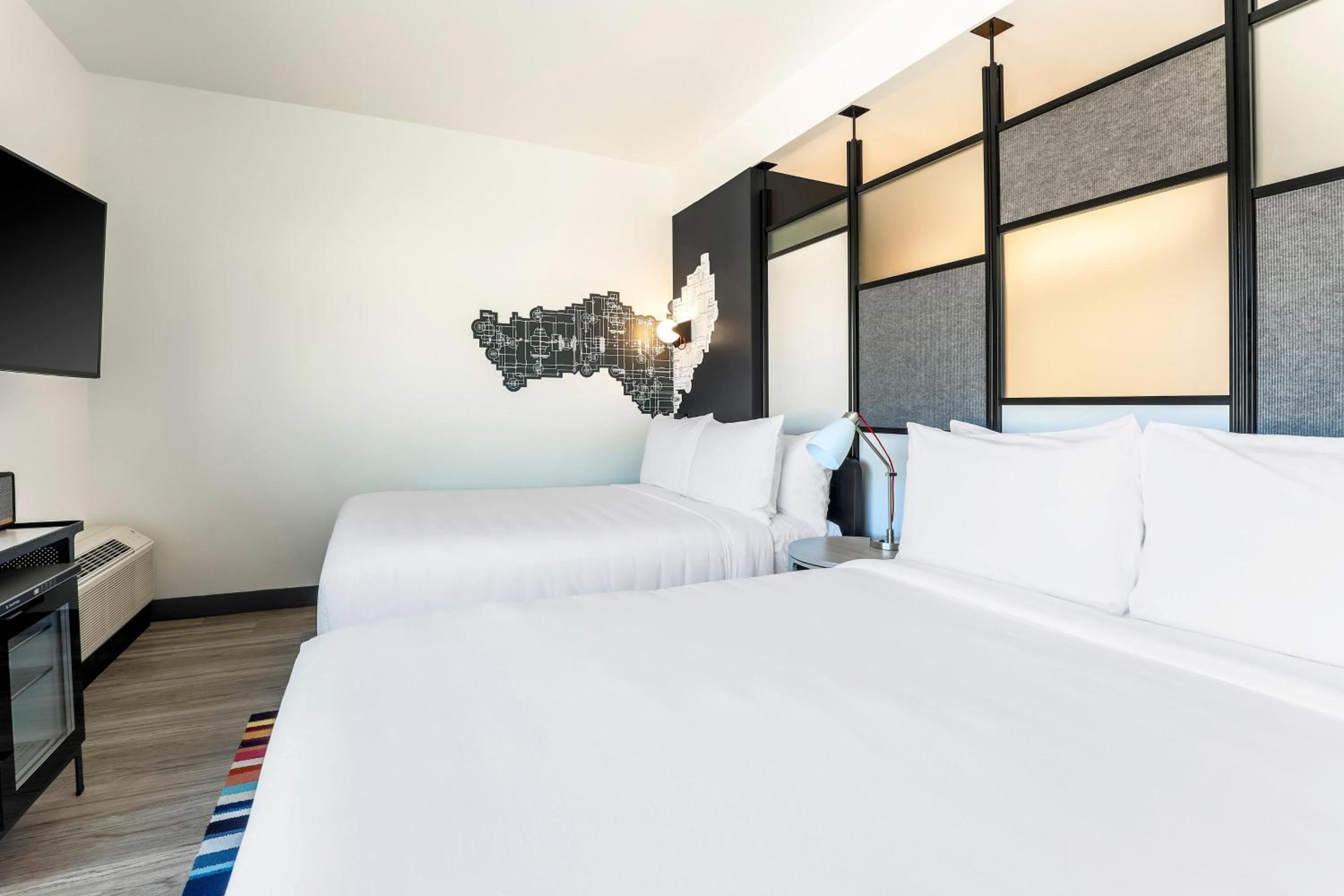 Aloft, Guest room, 2 Queen - Photo 1