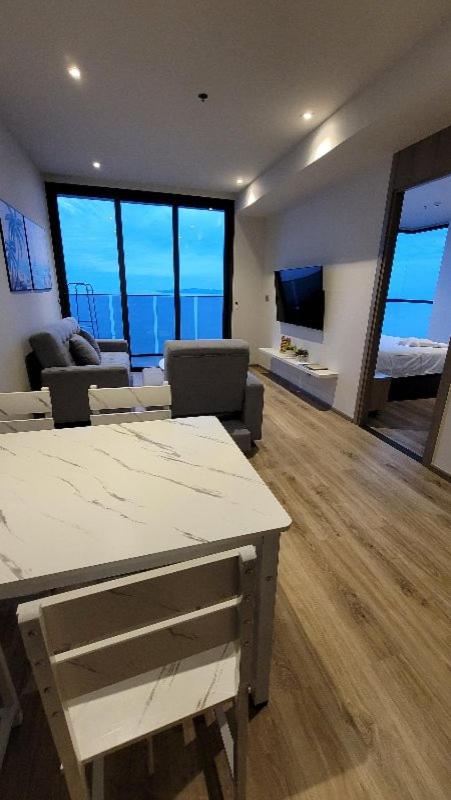 Two-Bedroom Apartment - Photo 11