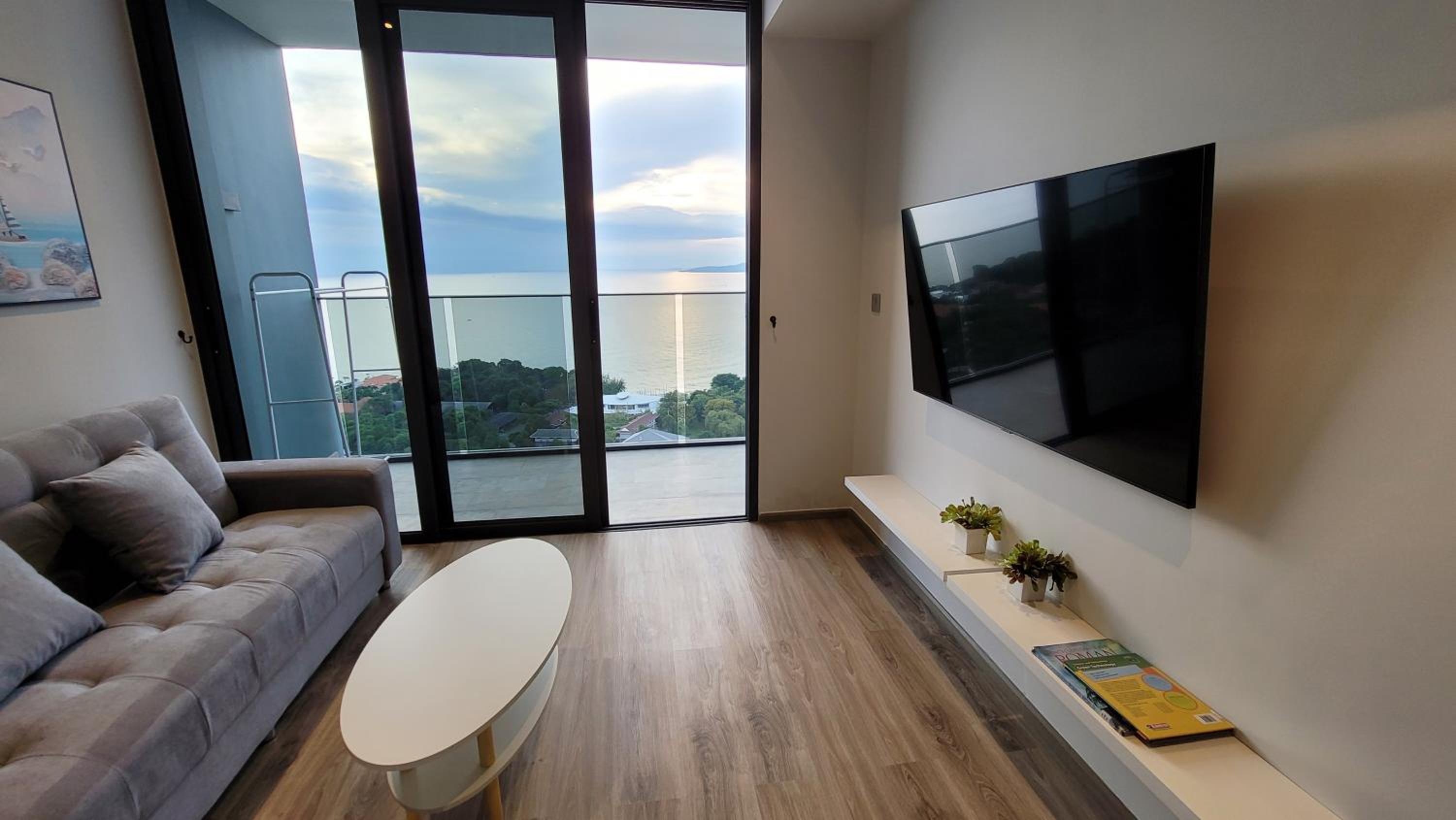 Two-Bedroom Apartment - Photo 3