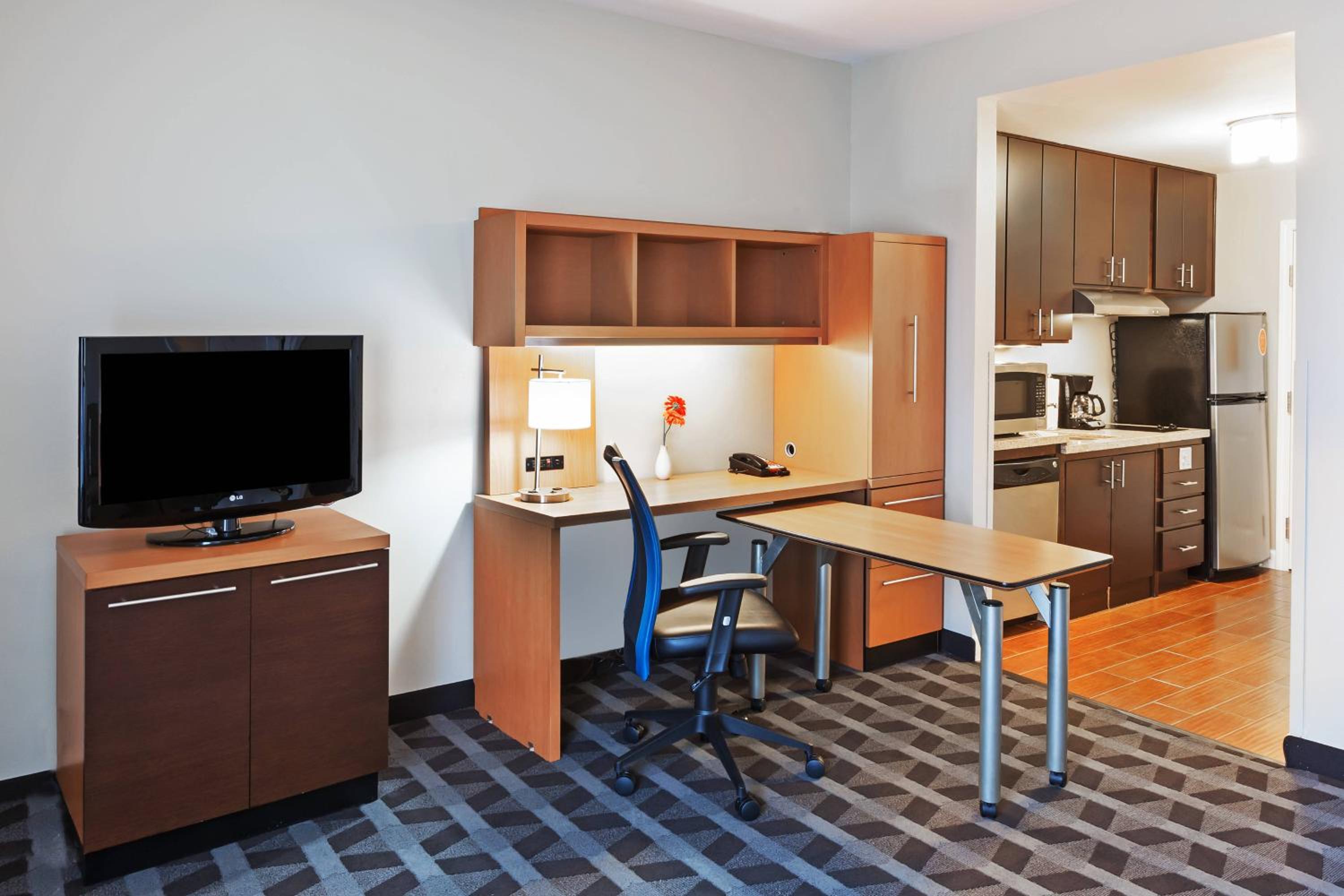 One-Bedroom Suite - Photo 1