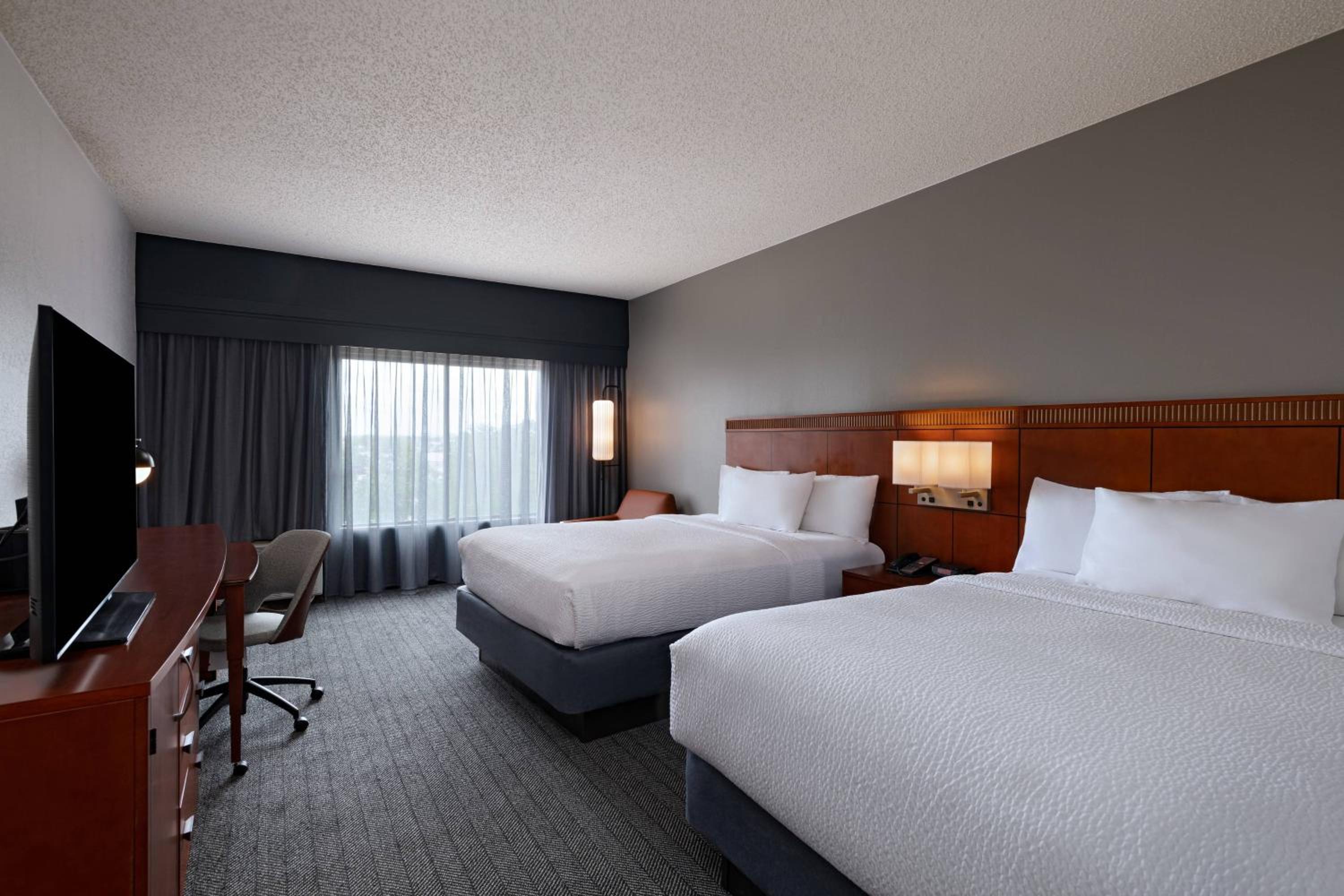 Double Room with Two Double Beds - Photo 1