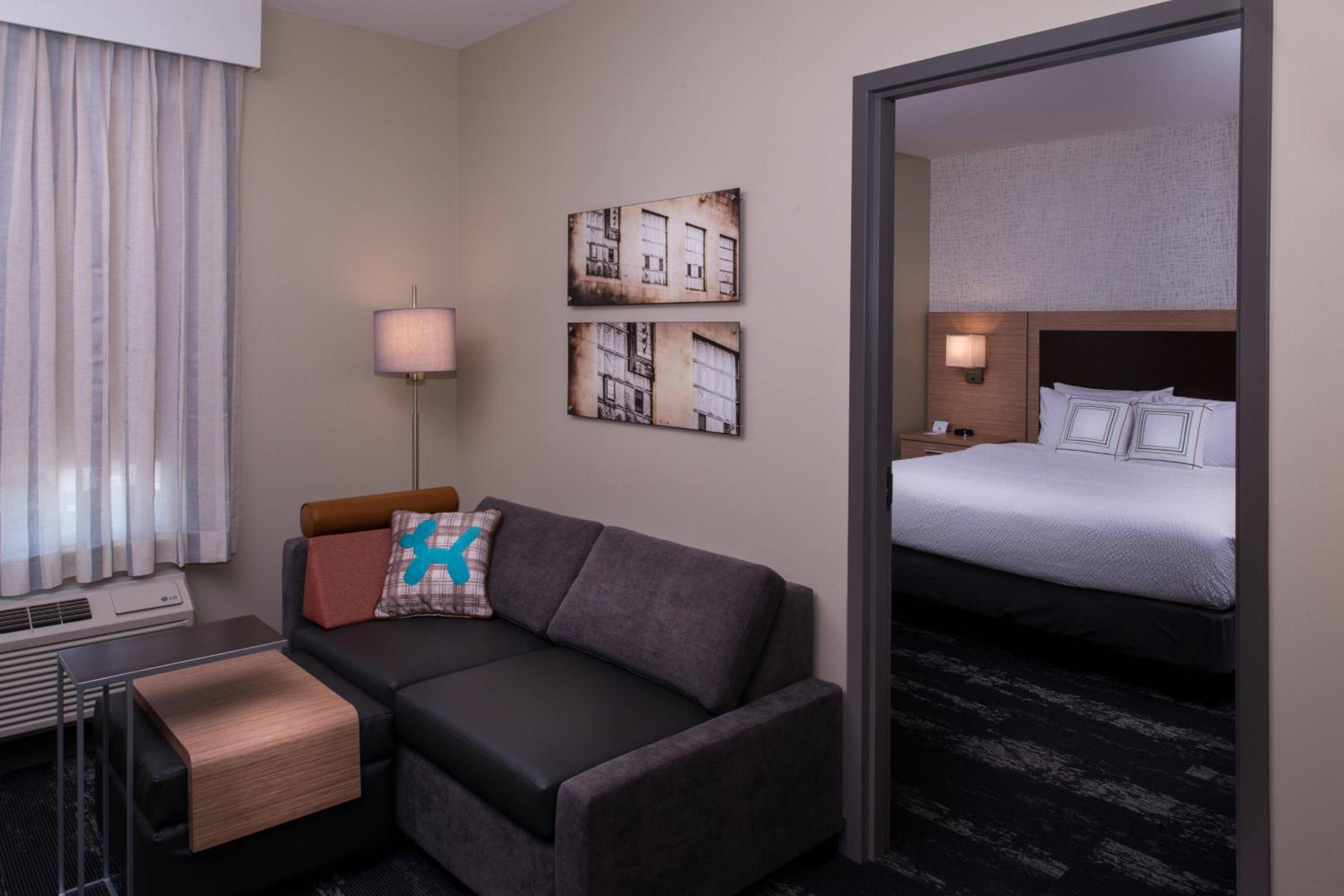 One-Bedroom King Suite