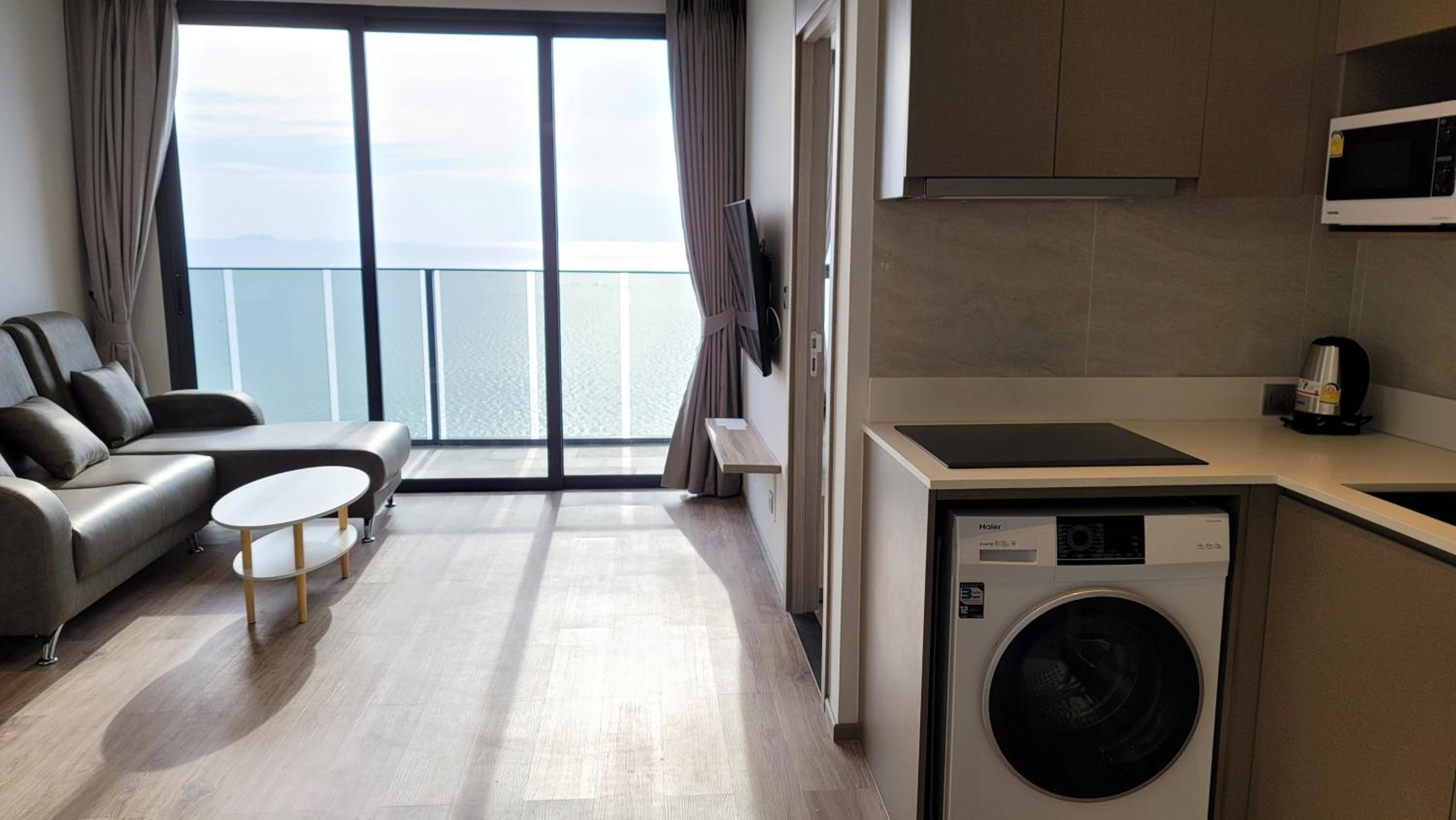 Deluxe Twin Room with Sea View - Photo 26