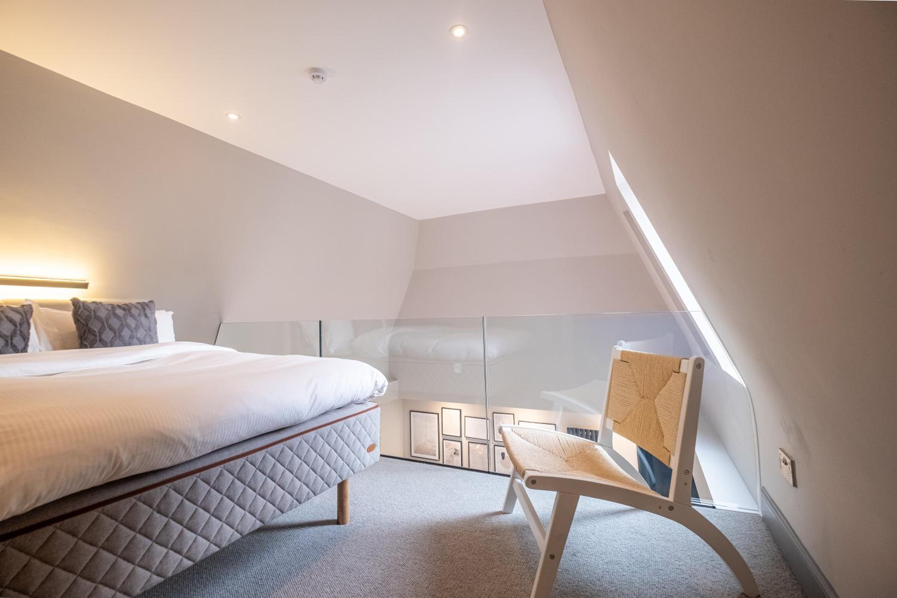 Two-Bedroom Suite - Photo 7