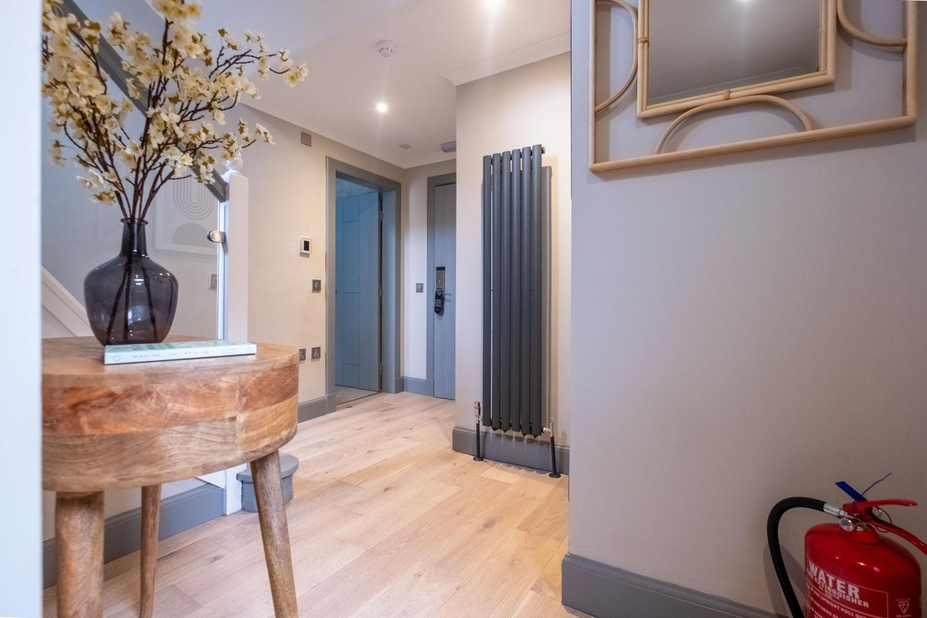 Two-Bedroom Suite - Photo 8
