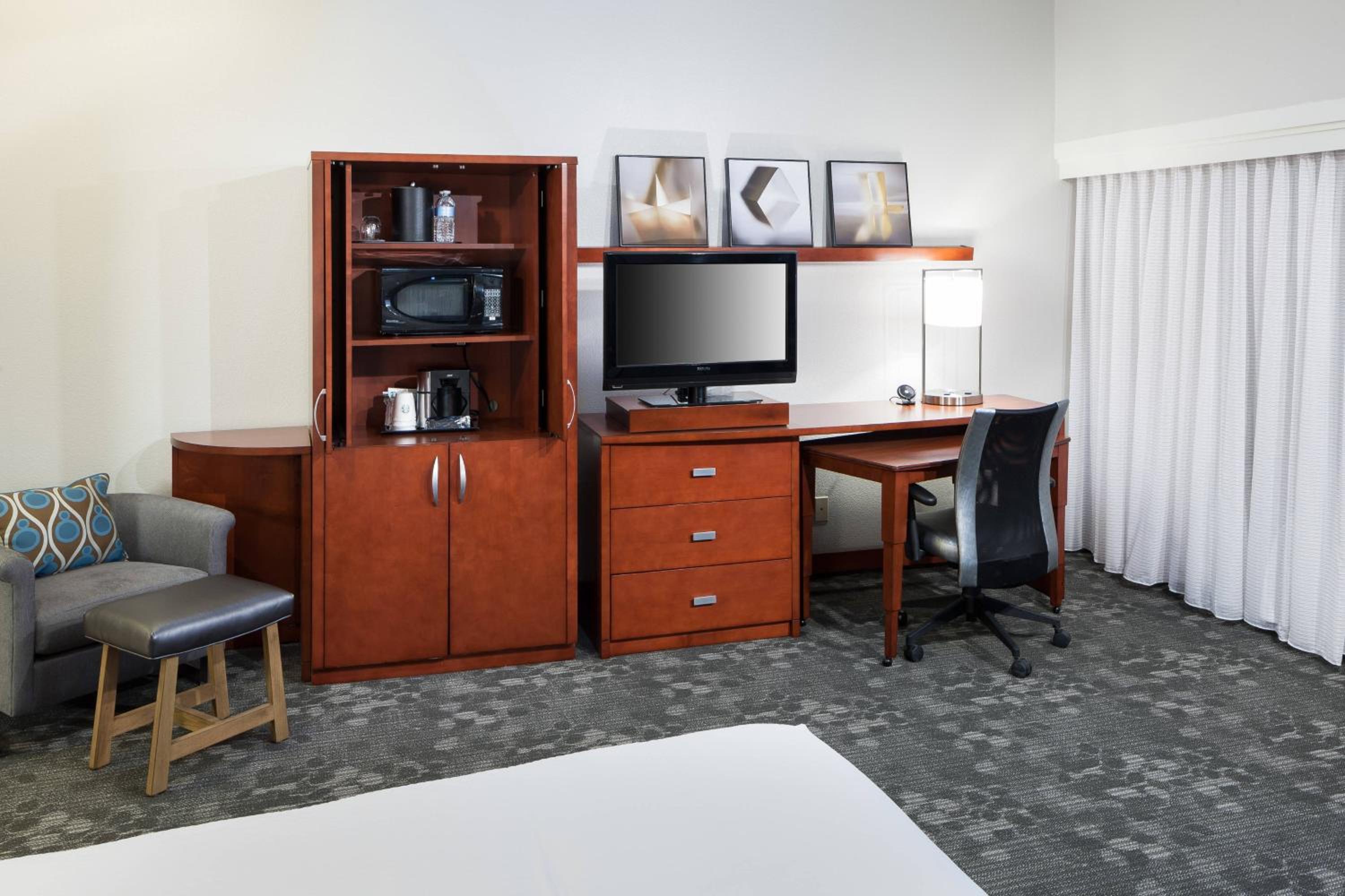 Superior King Room photo 1