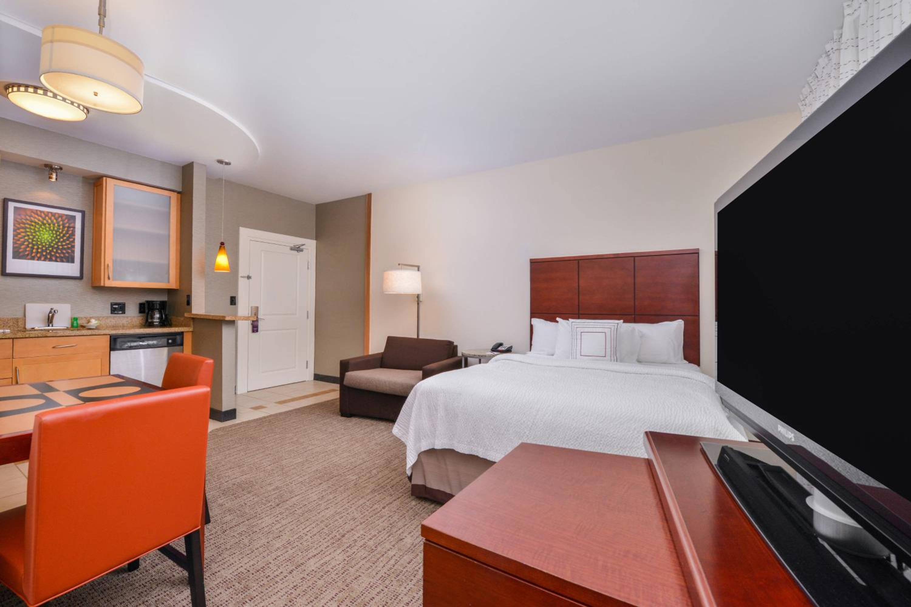Deluxe Room - Photo 6