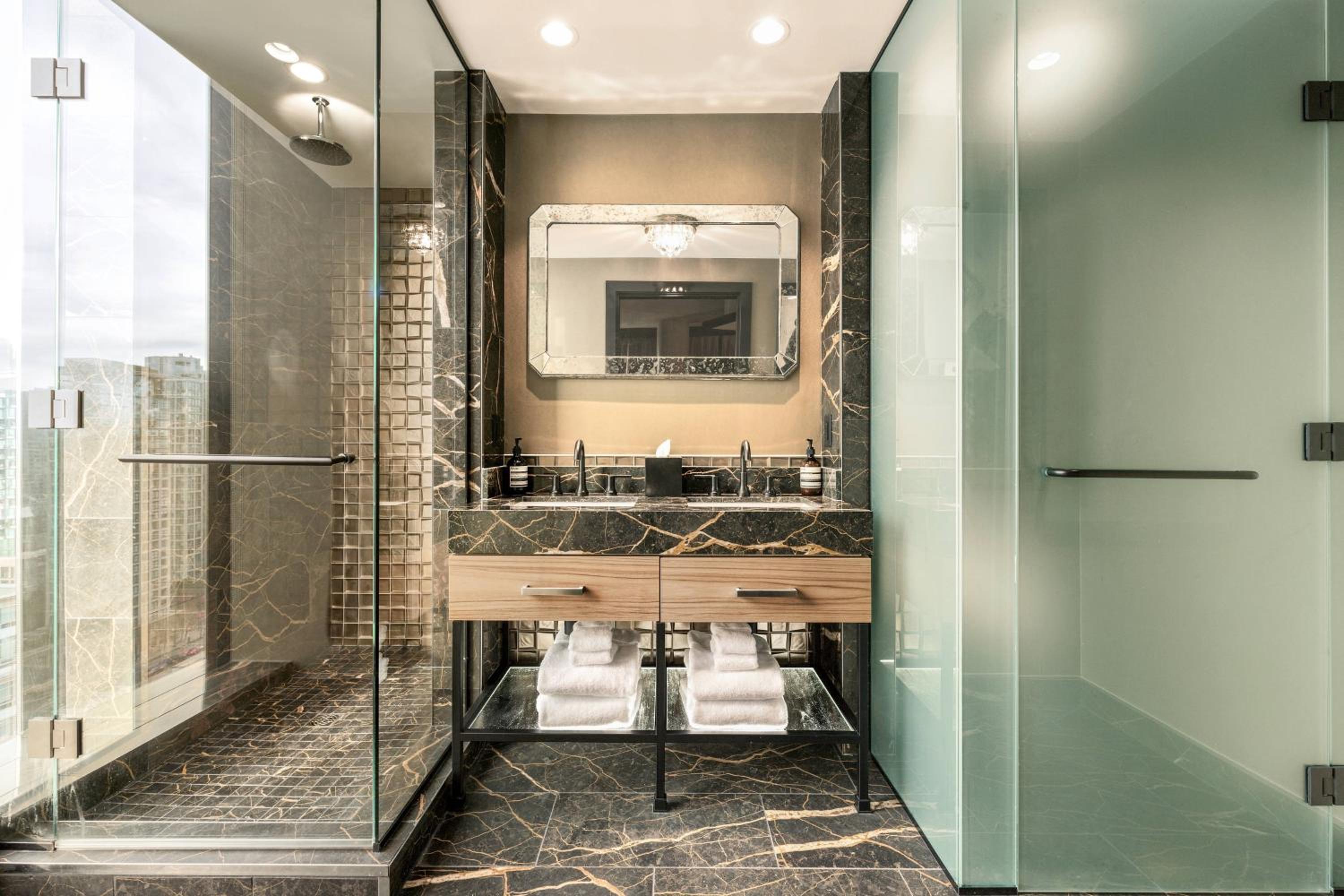 Two-Bedroom Bi-Level Suite with Fireplace - High Floor thumbnail 6