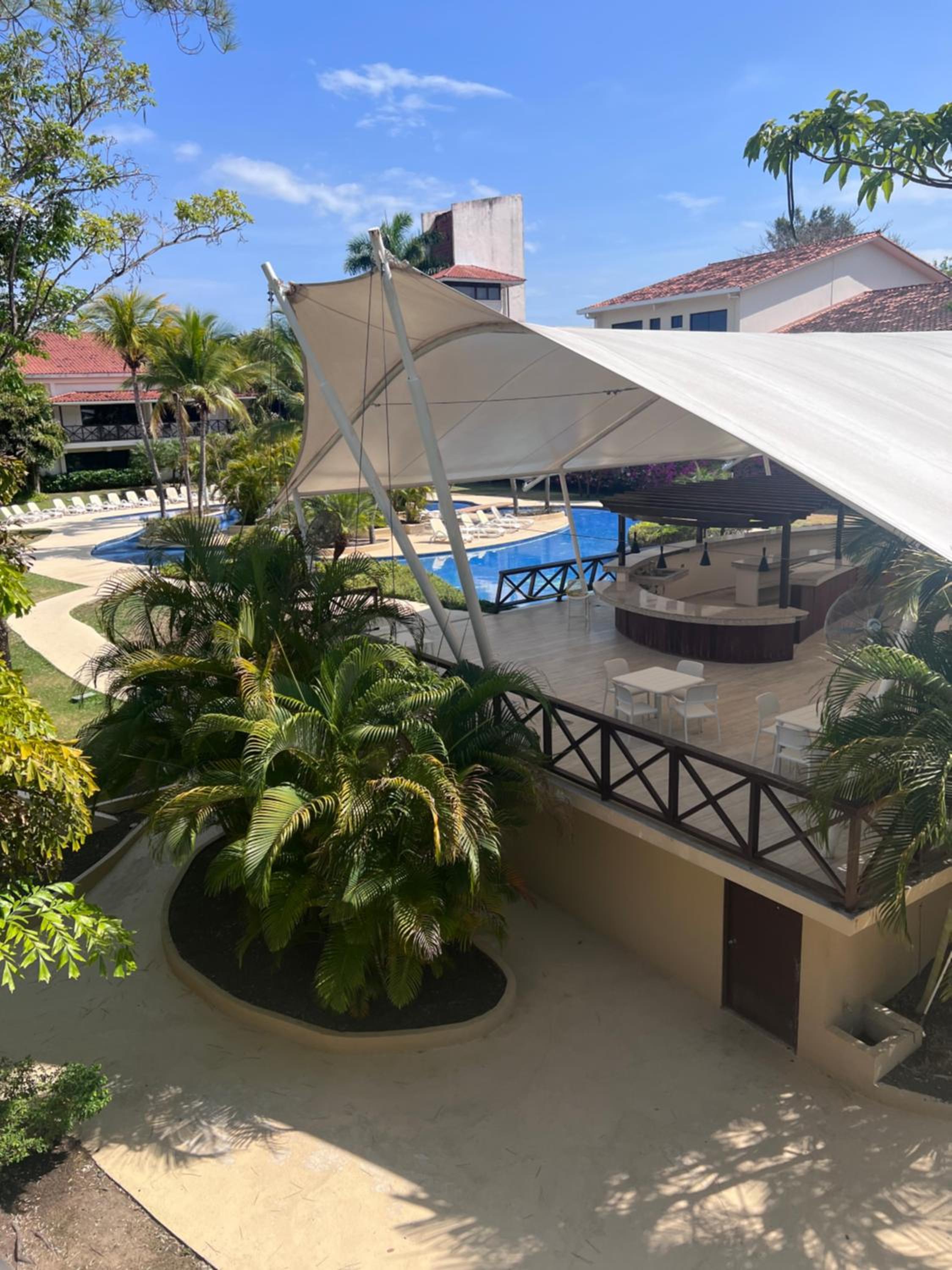 Studio with Pool View photo 1