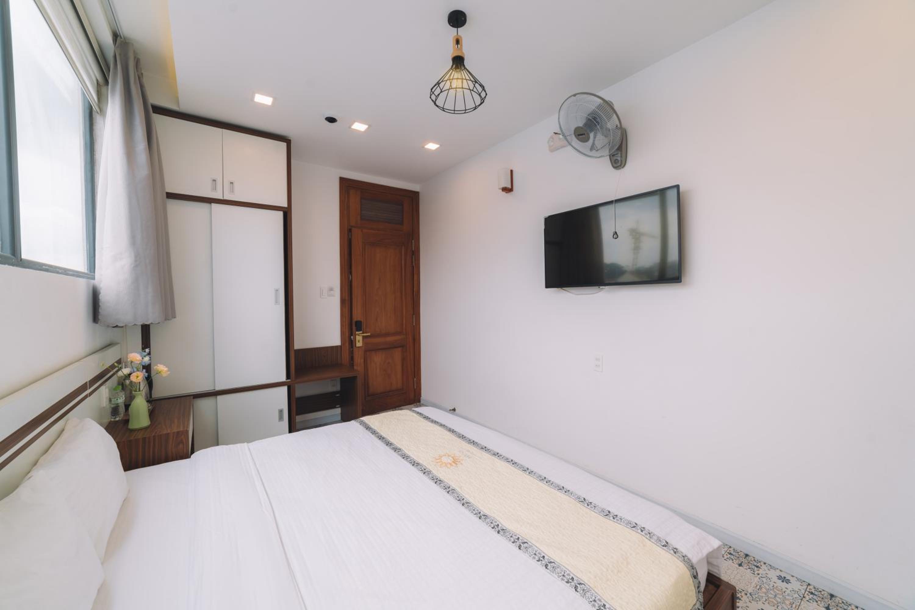 Deluxe Double Room - Photo 20