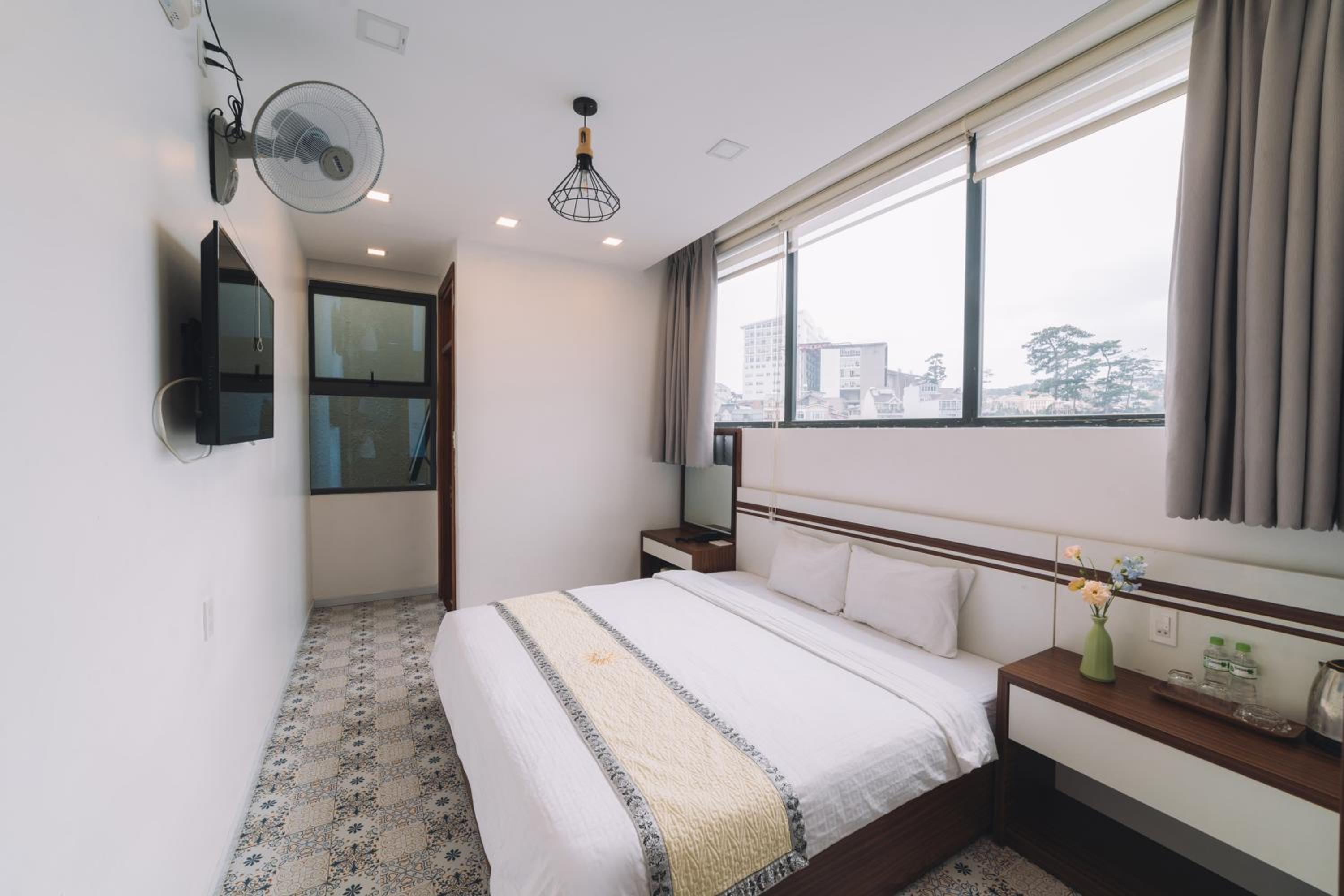 Deluxe Double Room - Photo 1