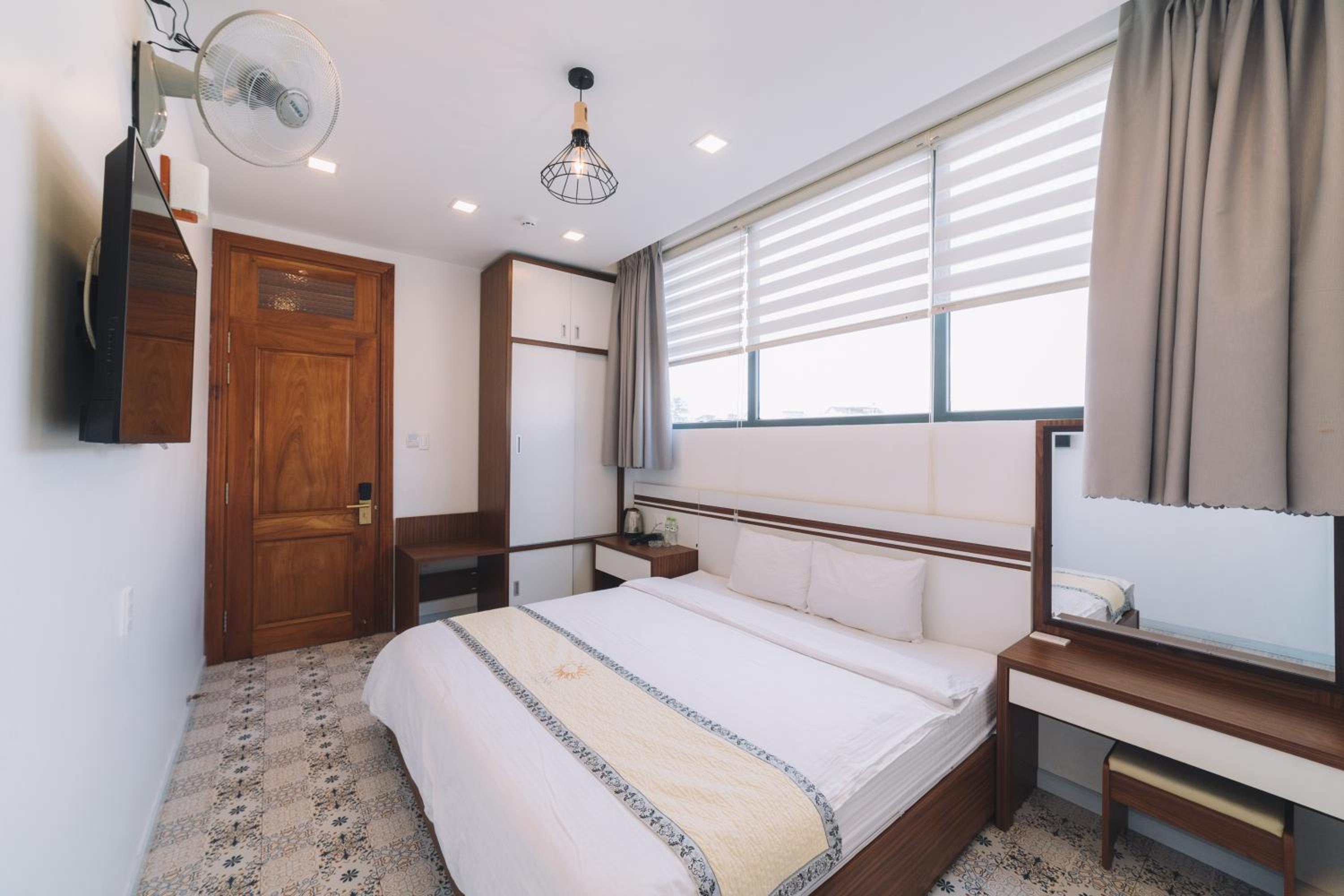 Deluxe Double Room - Photo 8