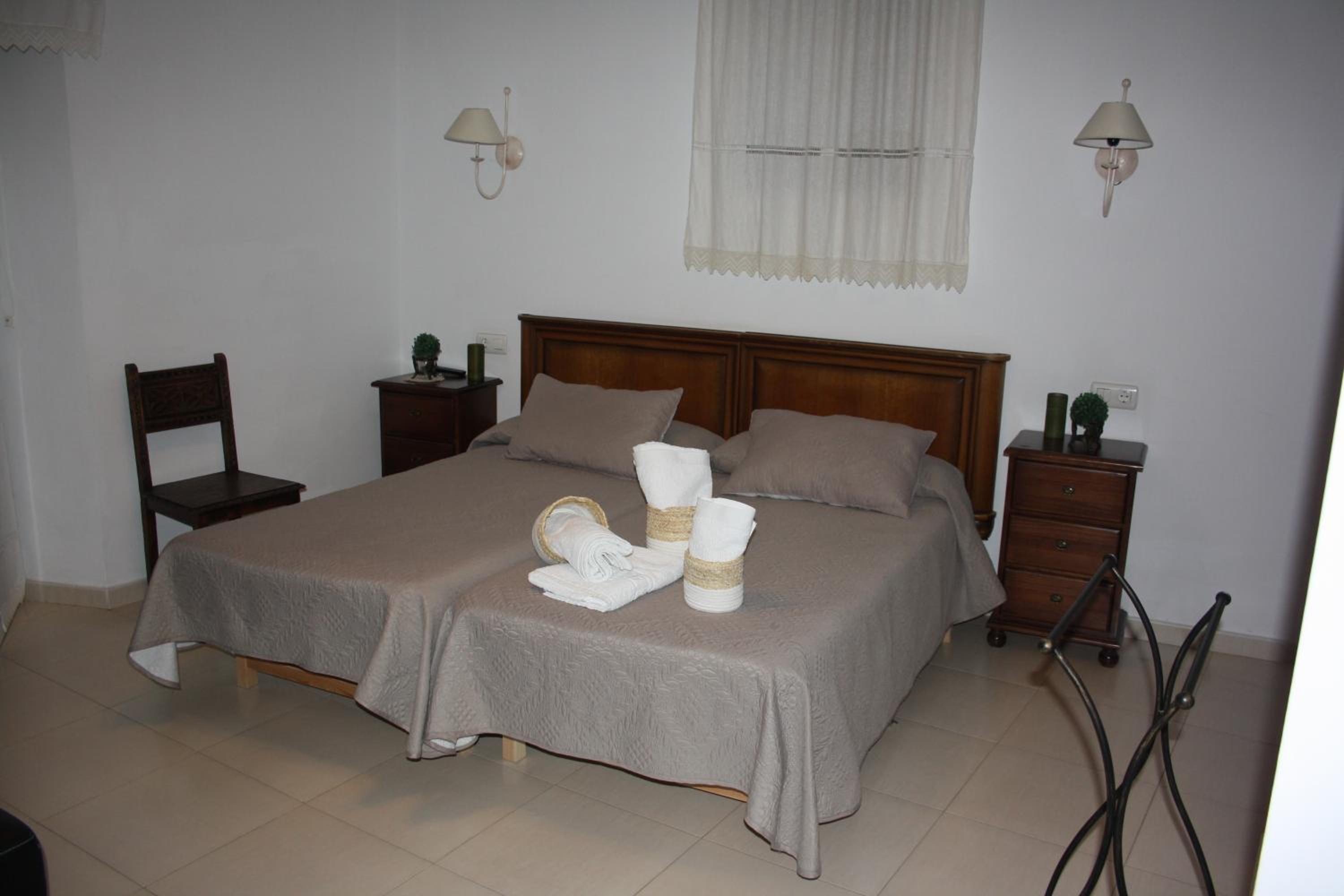 Triple Room - Photo 1