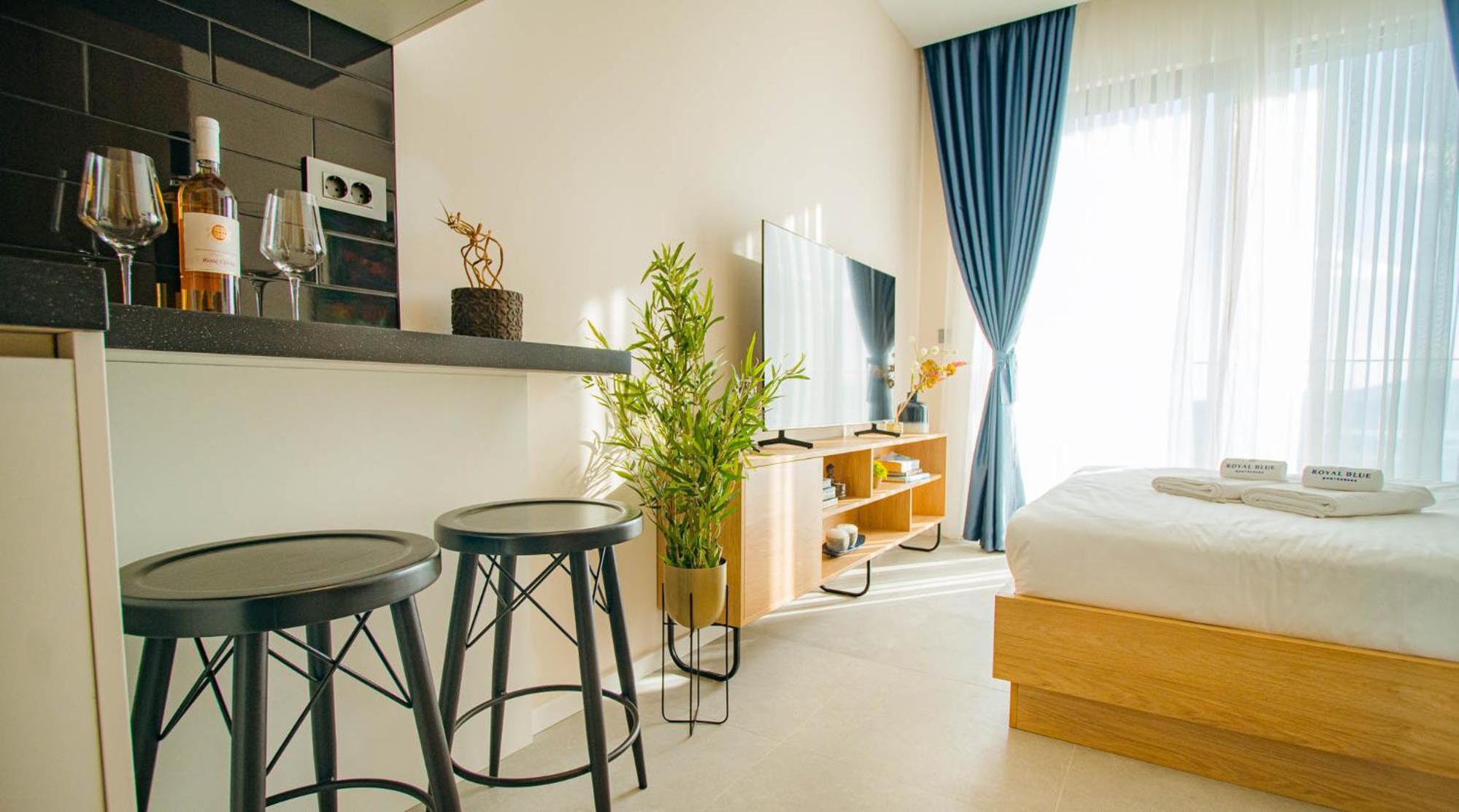 Studio Apartment with Sea View