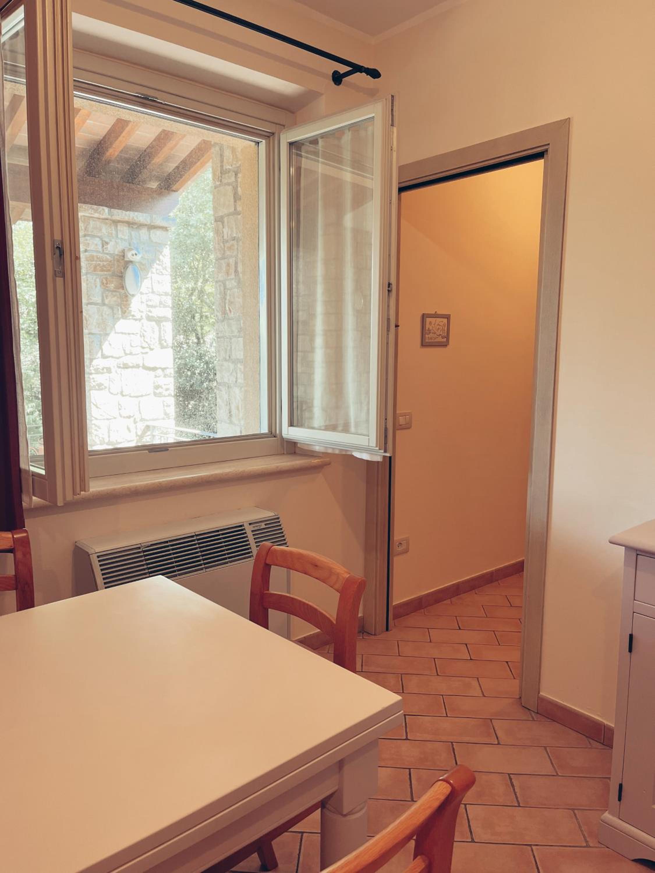 Apartment photo 2