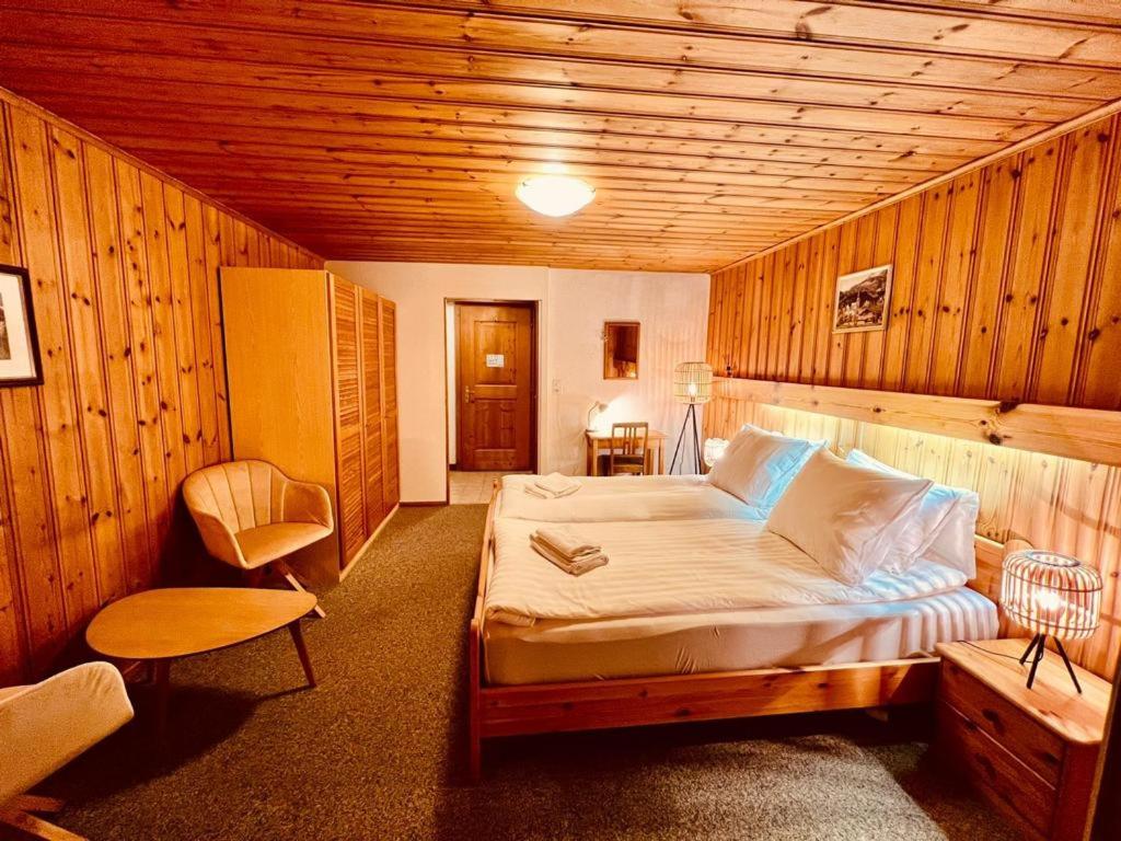 Triple Room with Private Bathroom photo 3
