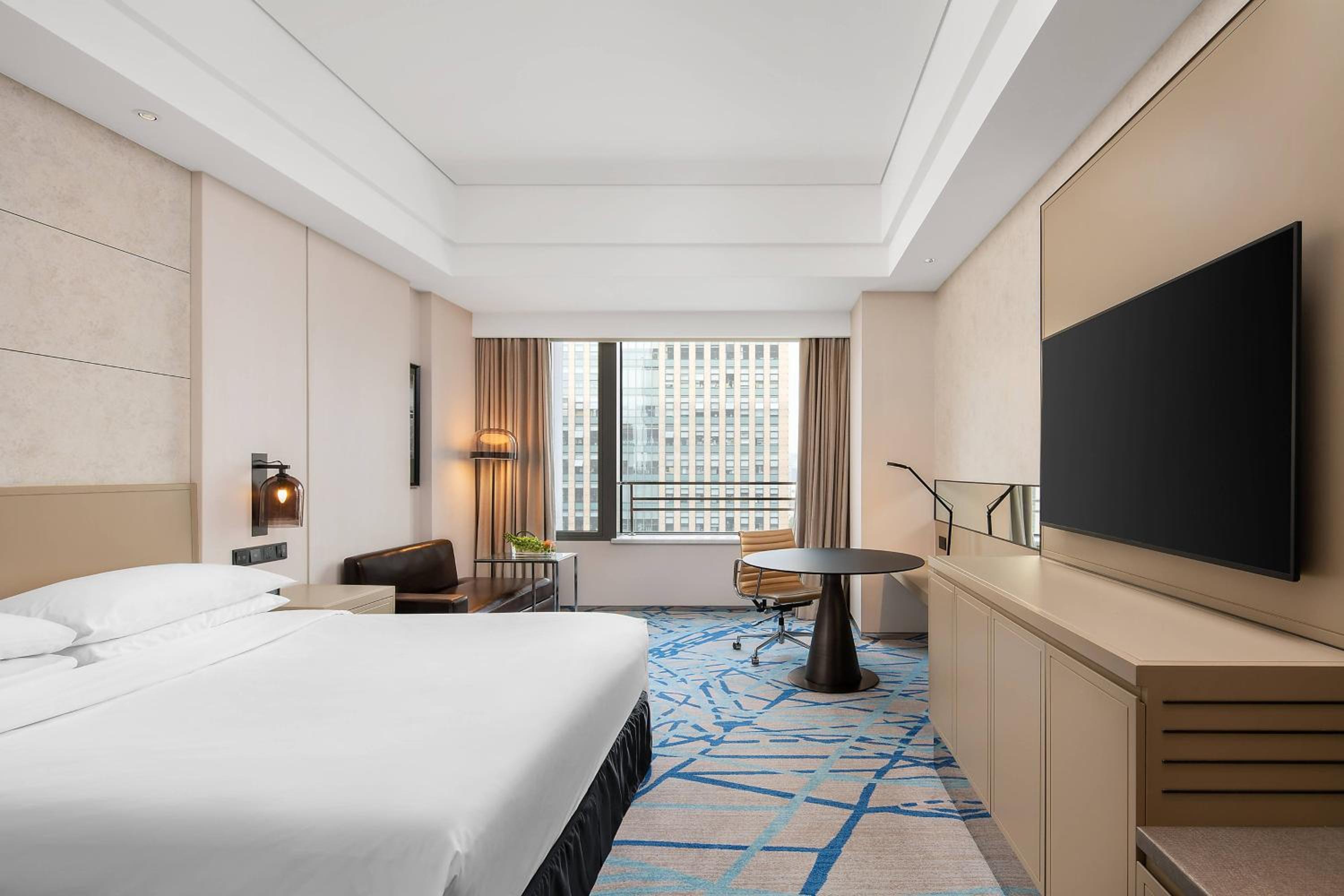 Club King Room