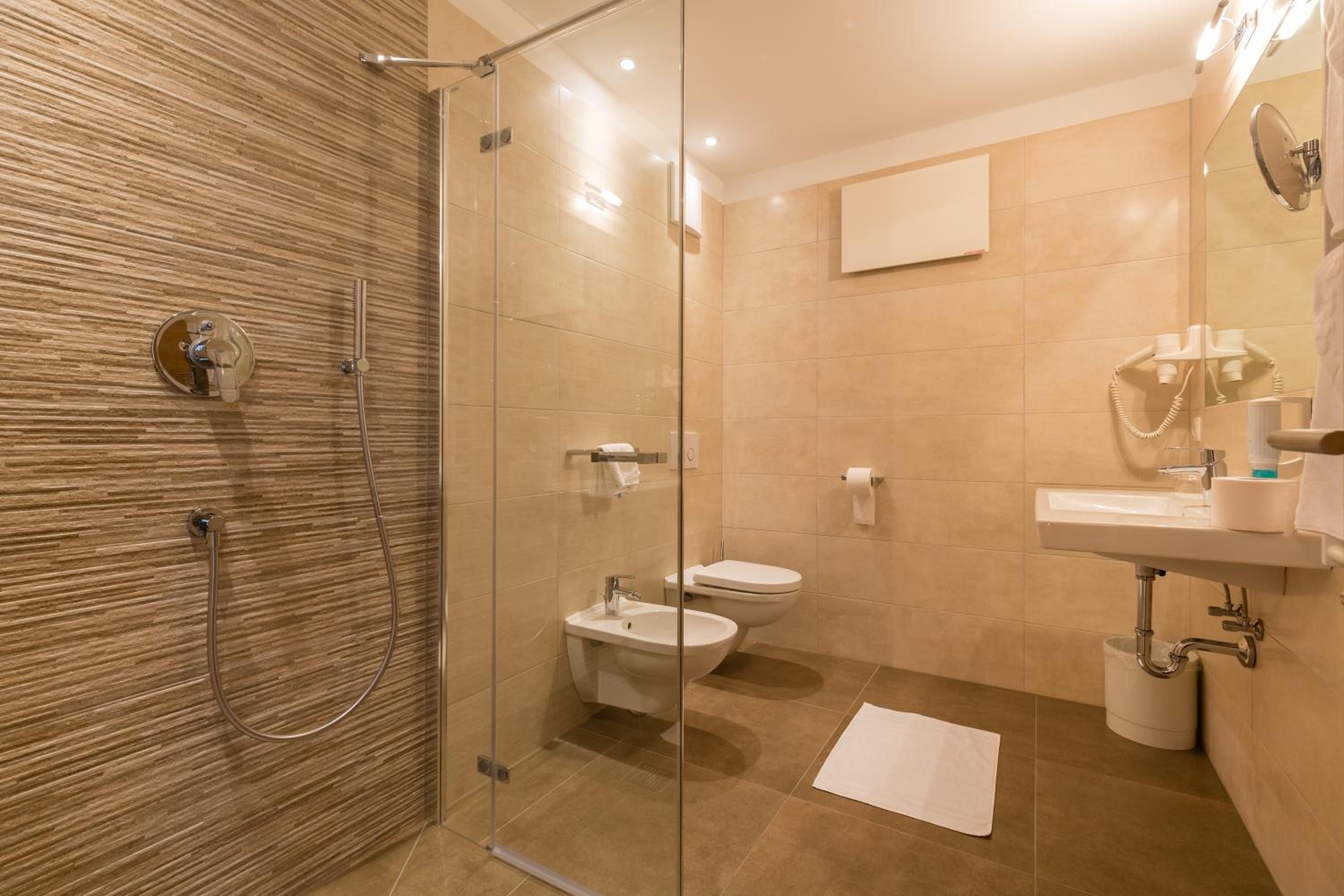 Superior Double Room - Photo 10