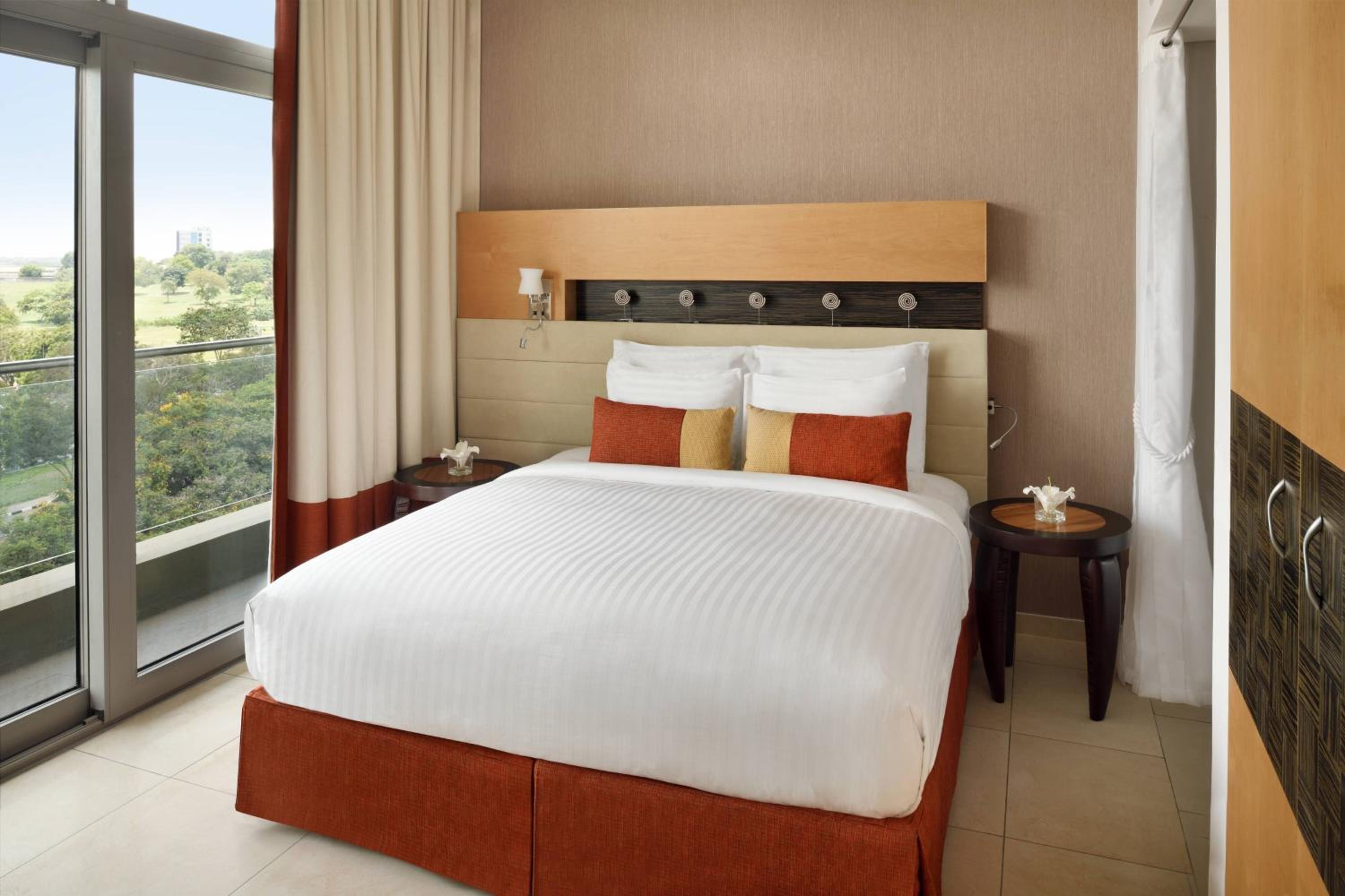 Club Lounge Access, 1 Bedroom Junior Suite, 1 King