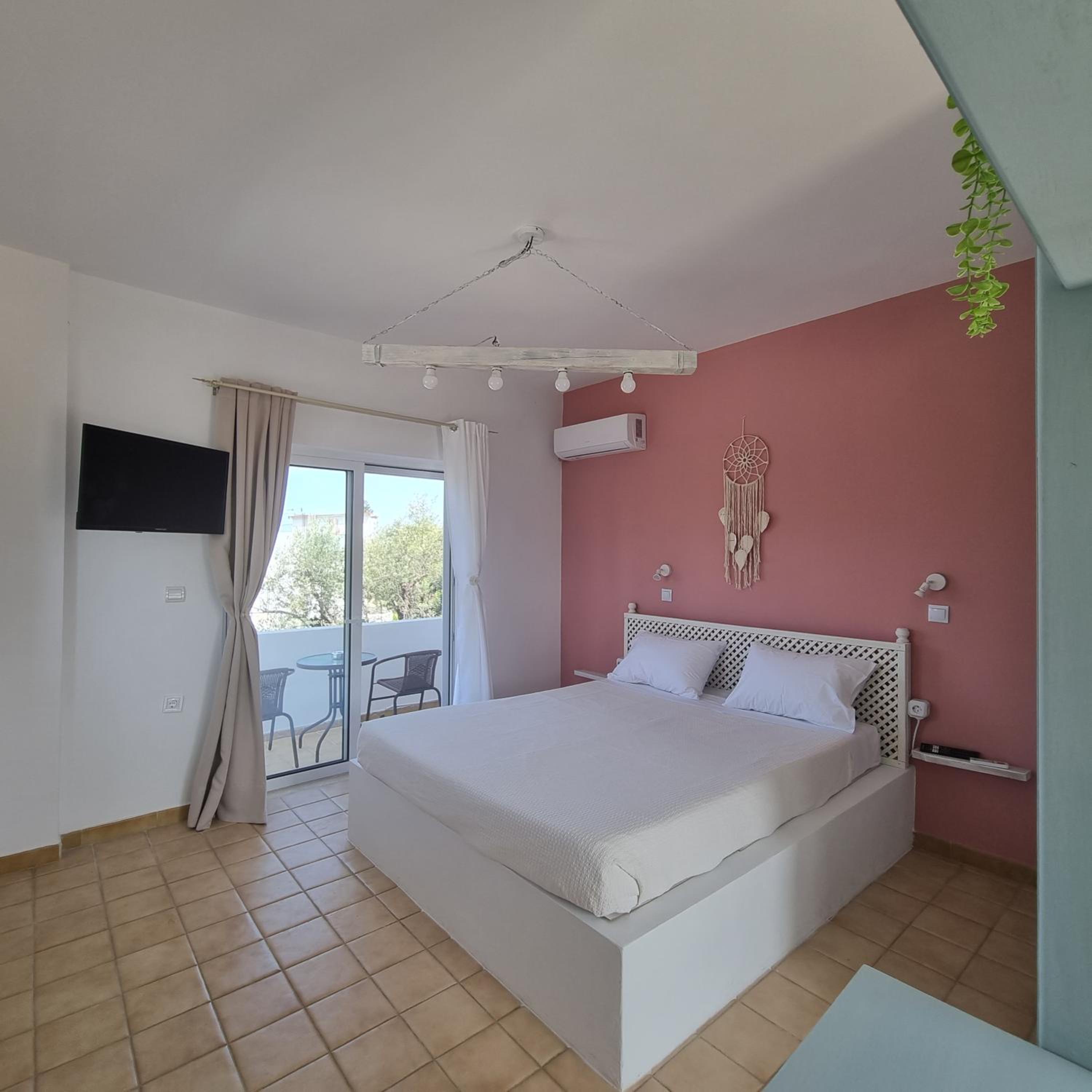 Apartment with Balcony photo 1