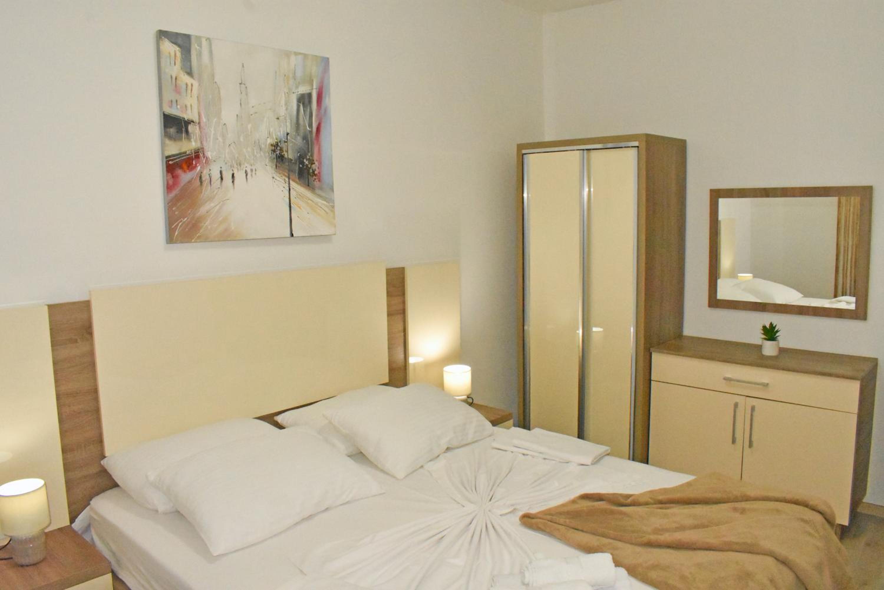 One-Bedroom Apartment photo 3