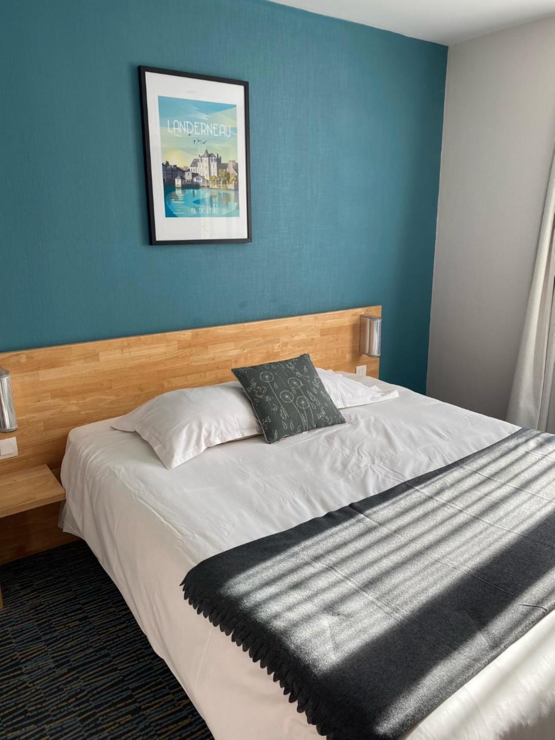 Comfort Double Room with Patio and Large Bed - Photo 3