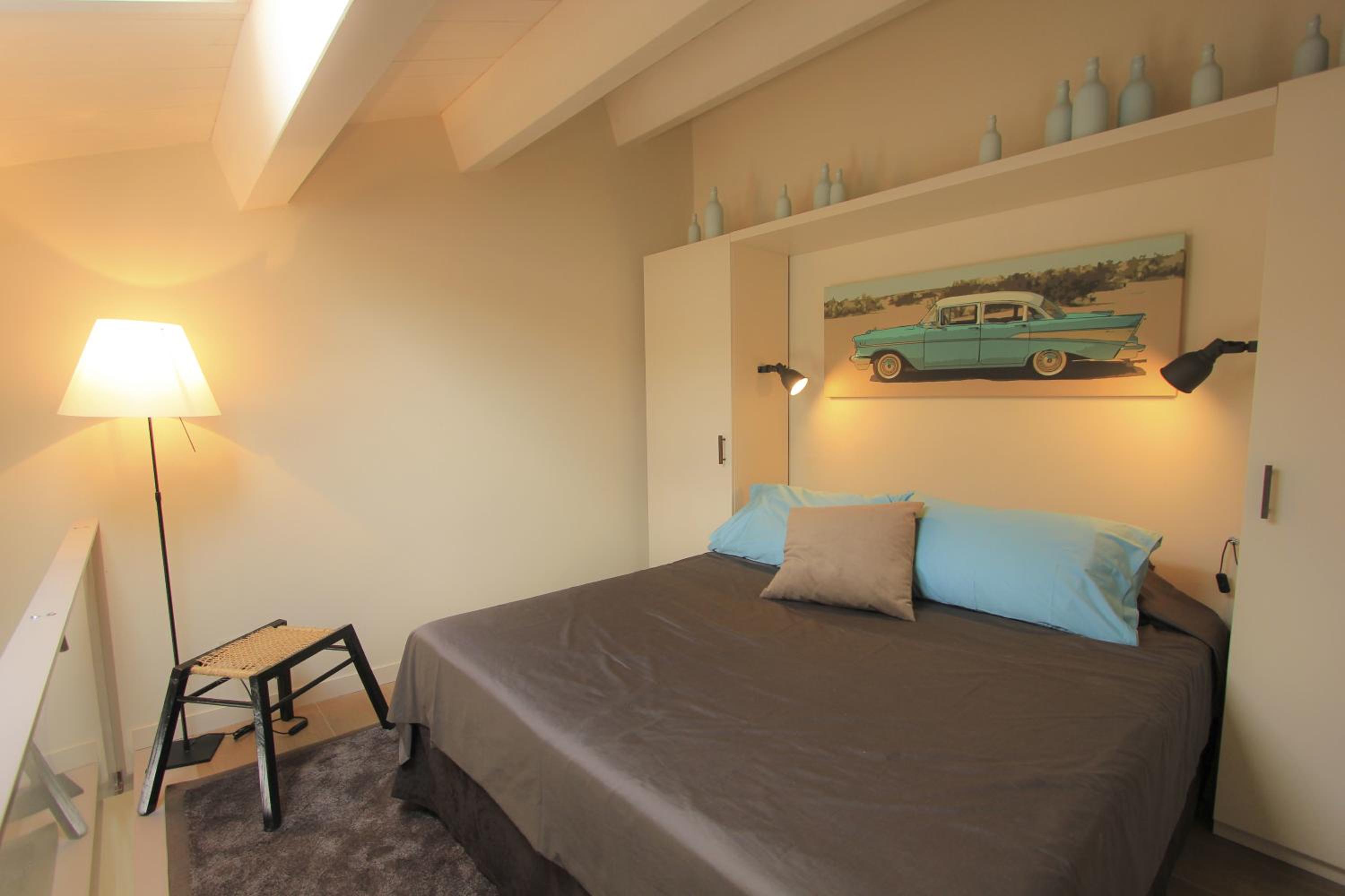 Two-Bedroom Apartment - Split Level photo 3