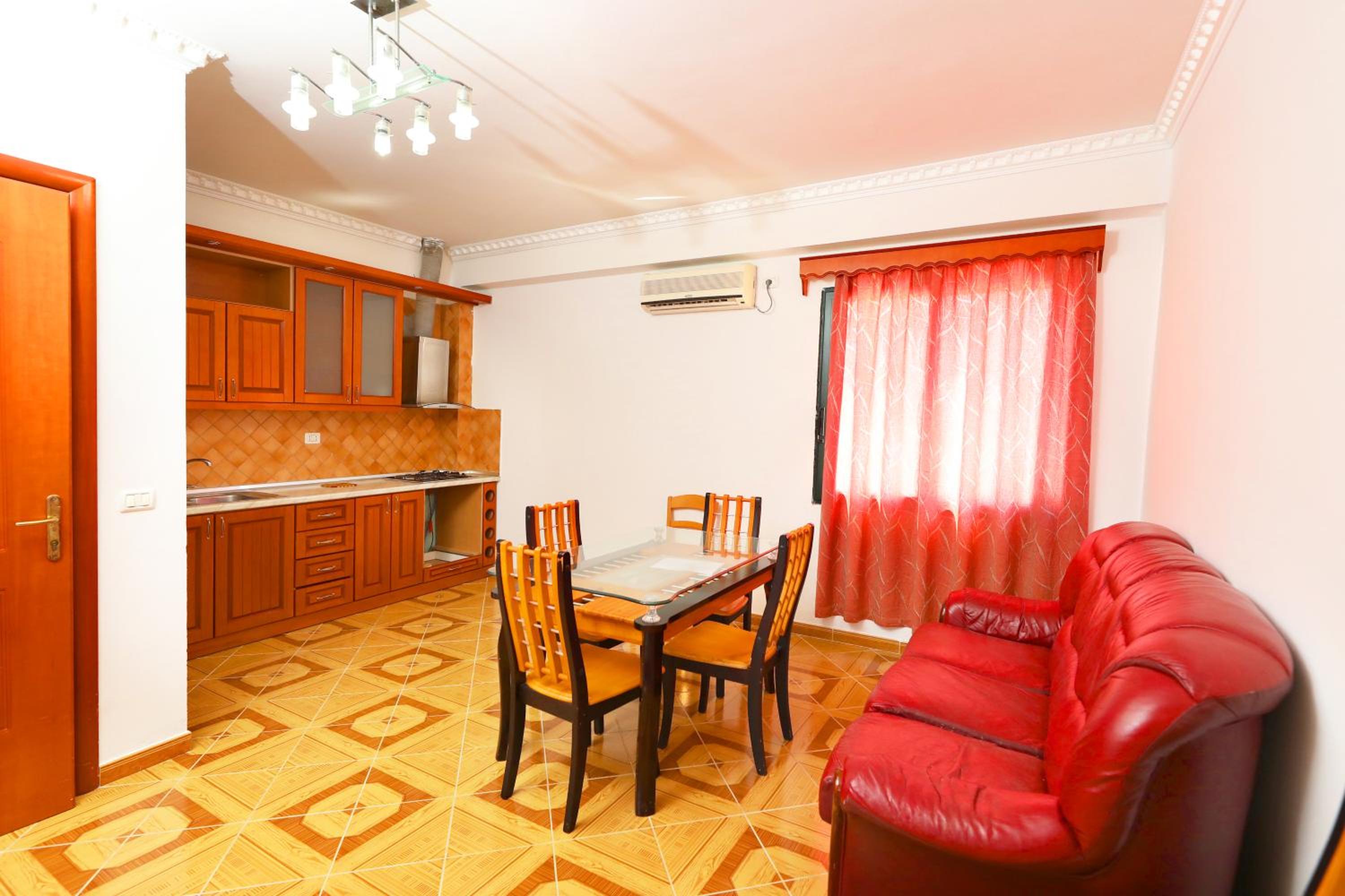 Family Room photo 1