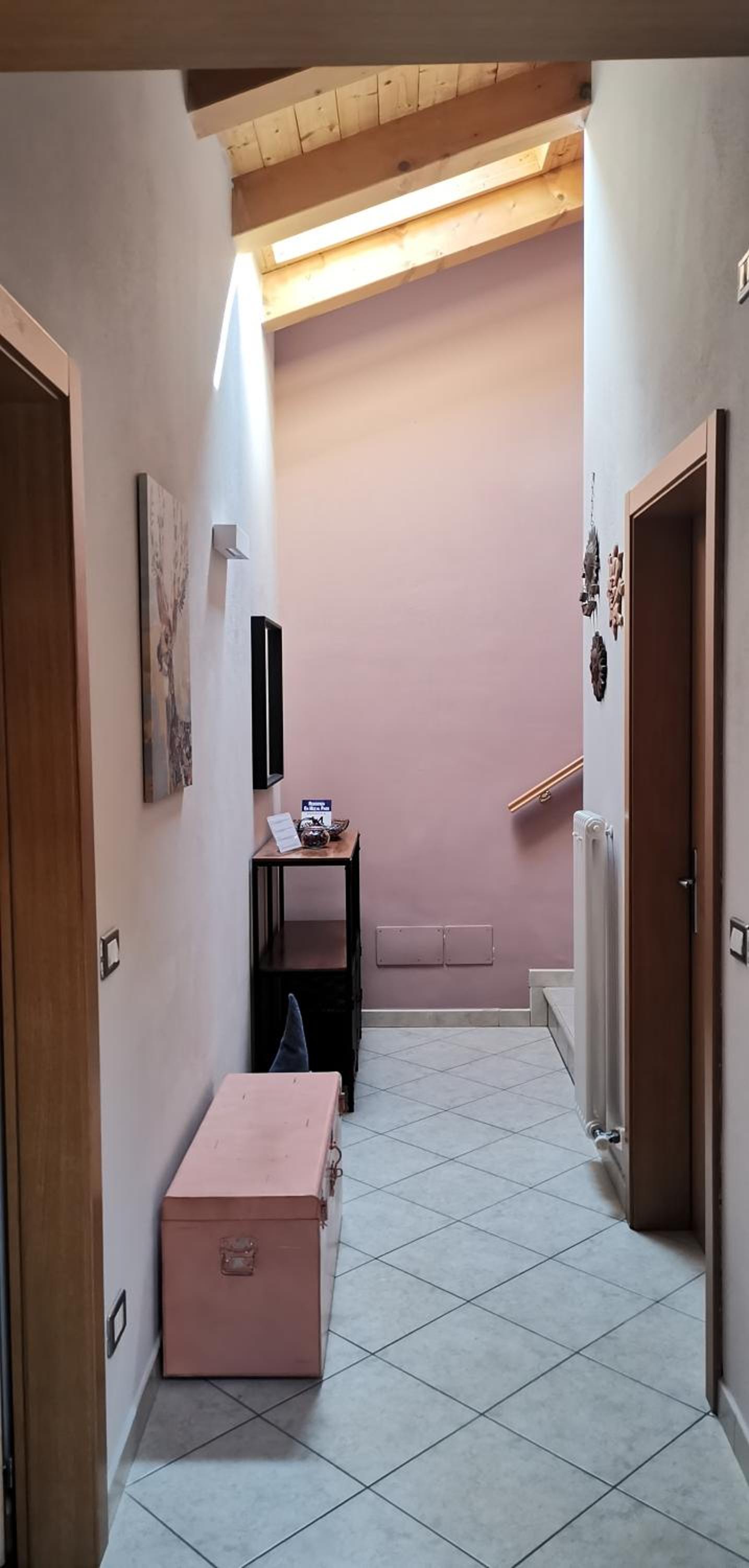 One-Bedroom Apartment photo 3