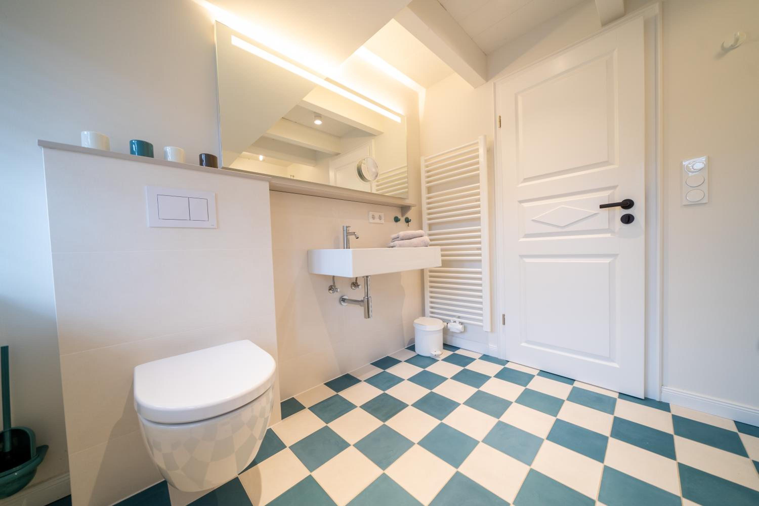 Three-Bedroom House photo 2