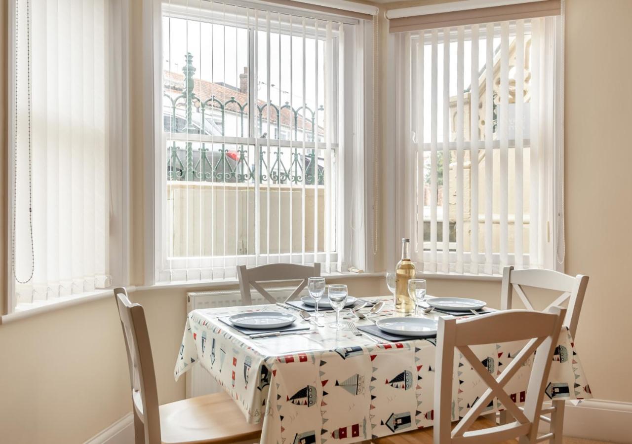 Apartment photo 2