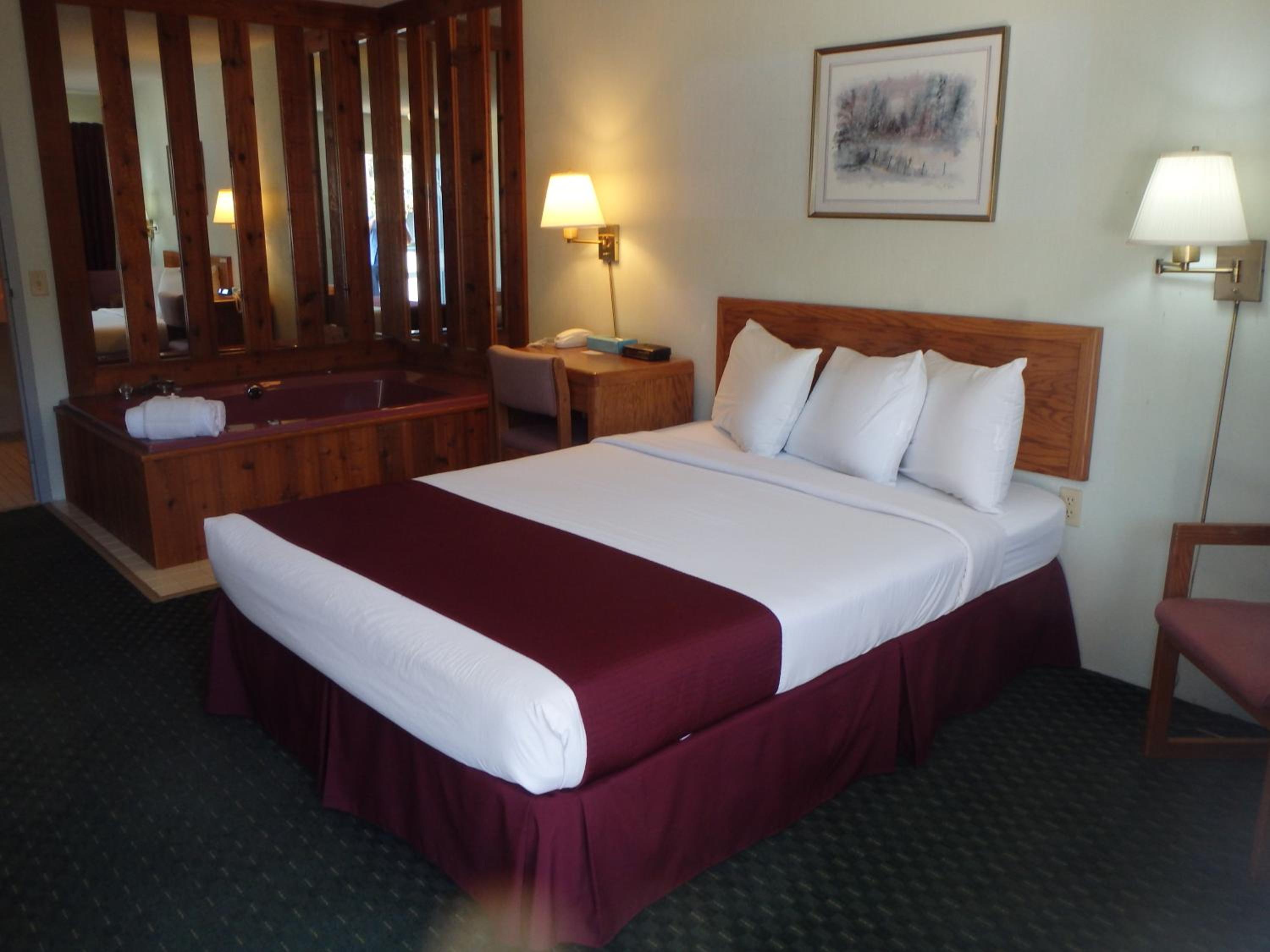Queen Room with Spa Bath - Photo 5