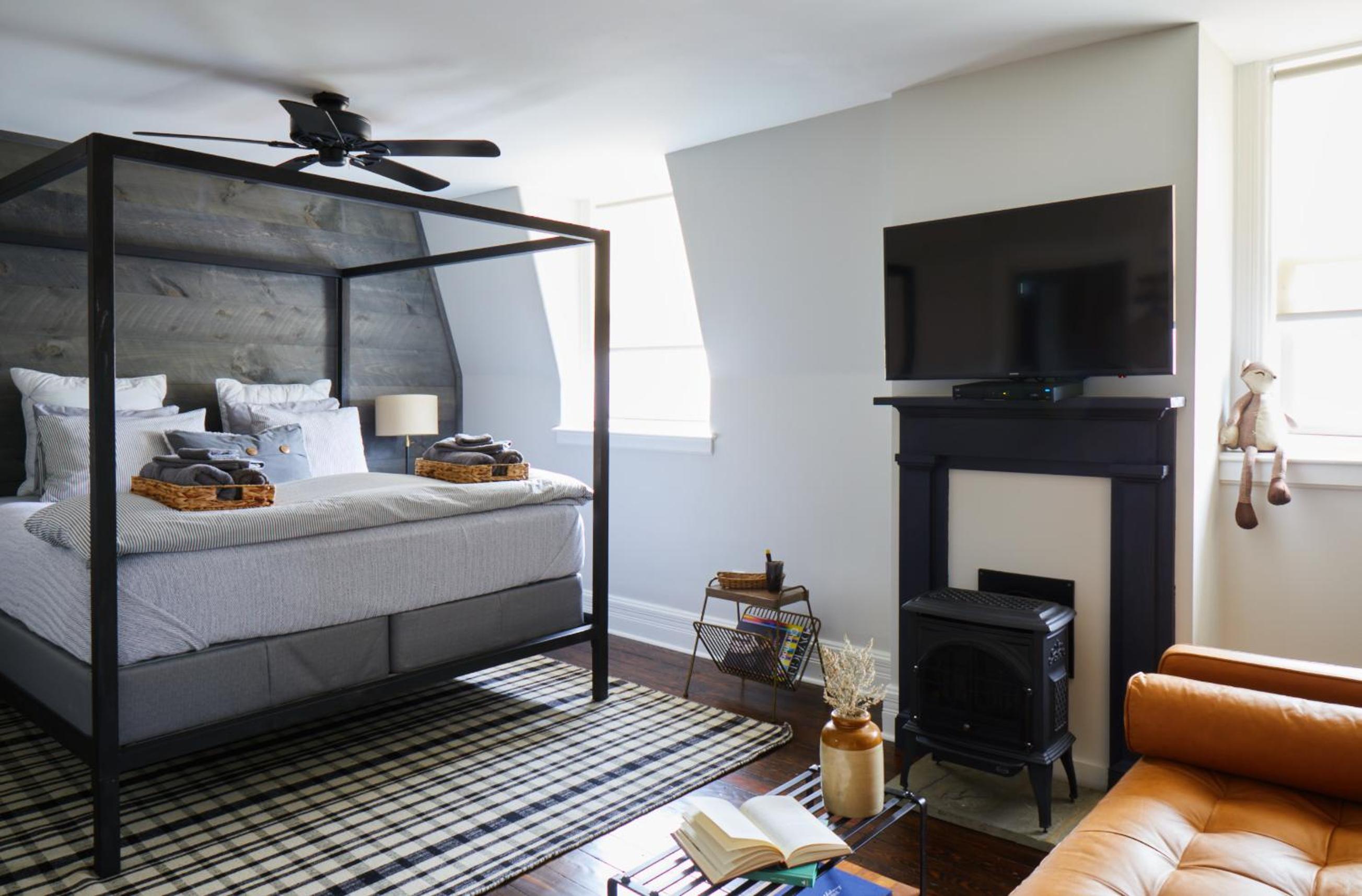 King Room with Mountain View