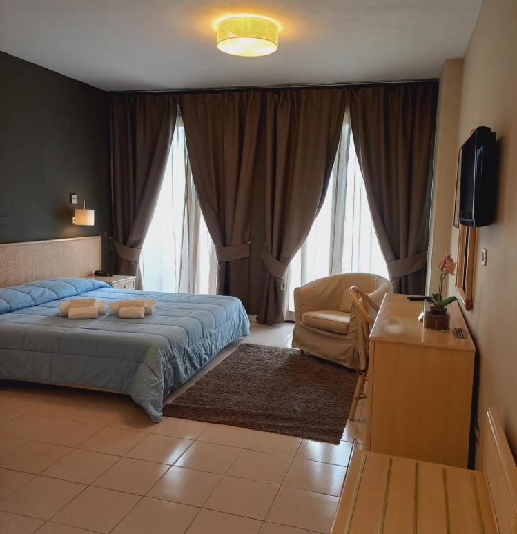 Deluxe Double Room - Photo 3