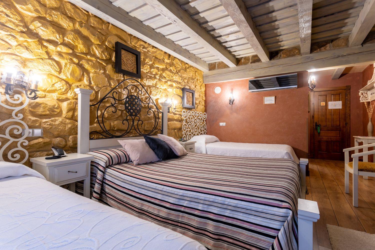 Habitación Familiar con Bañera de Hidromasaje