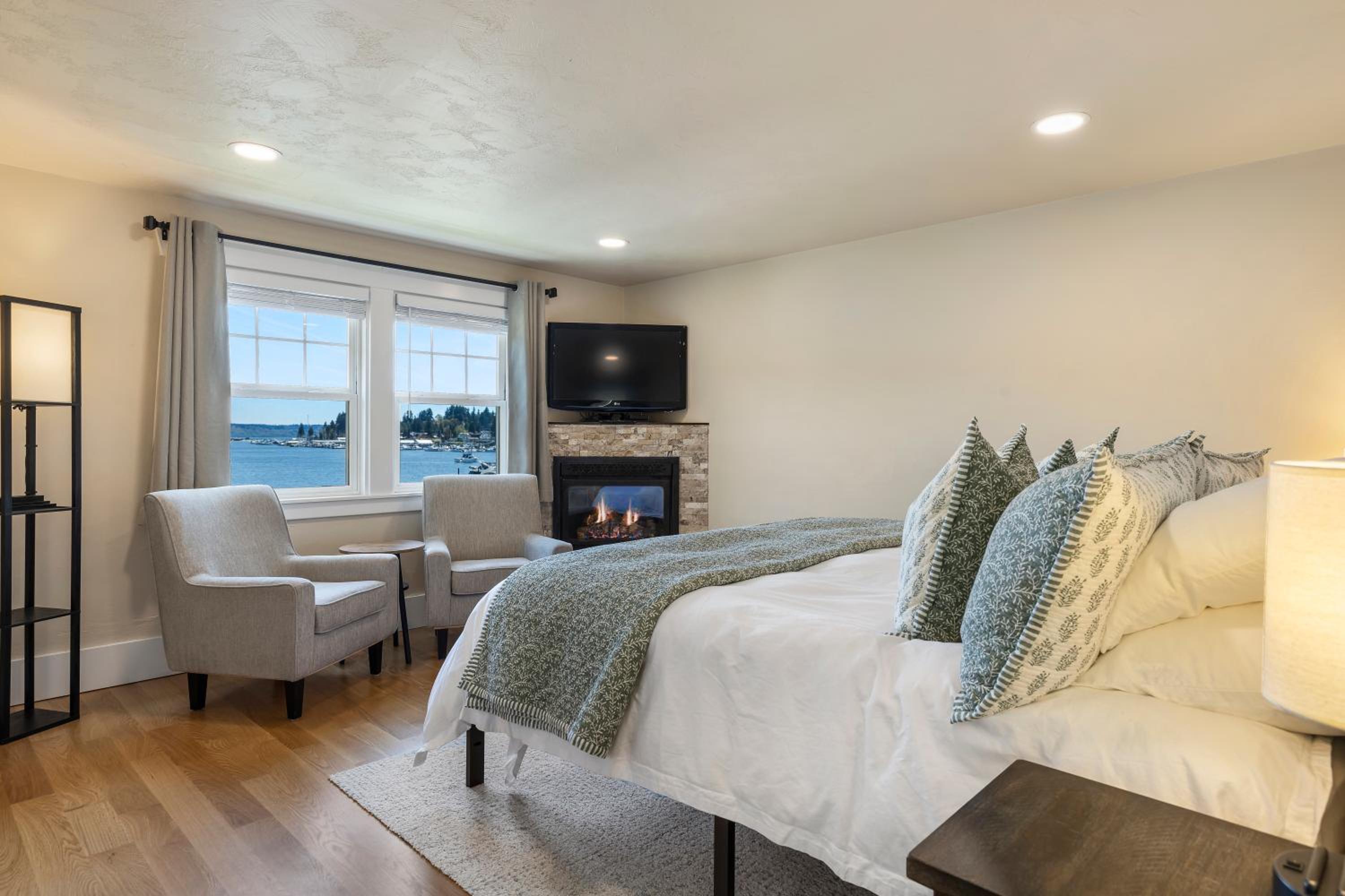 Deluxe Double Room with Sea View - Photo 1
