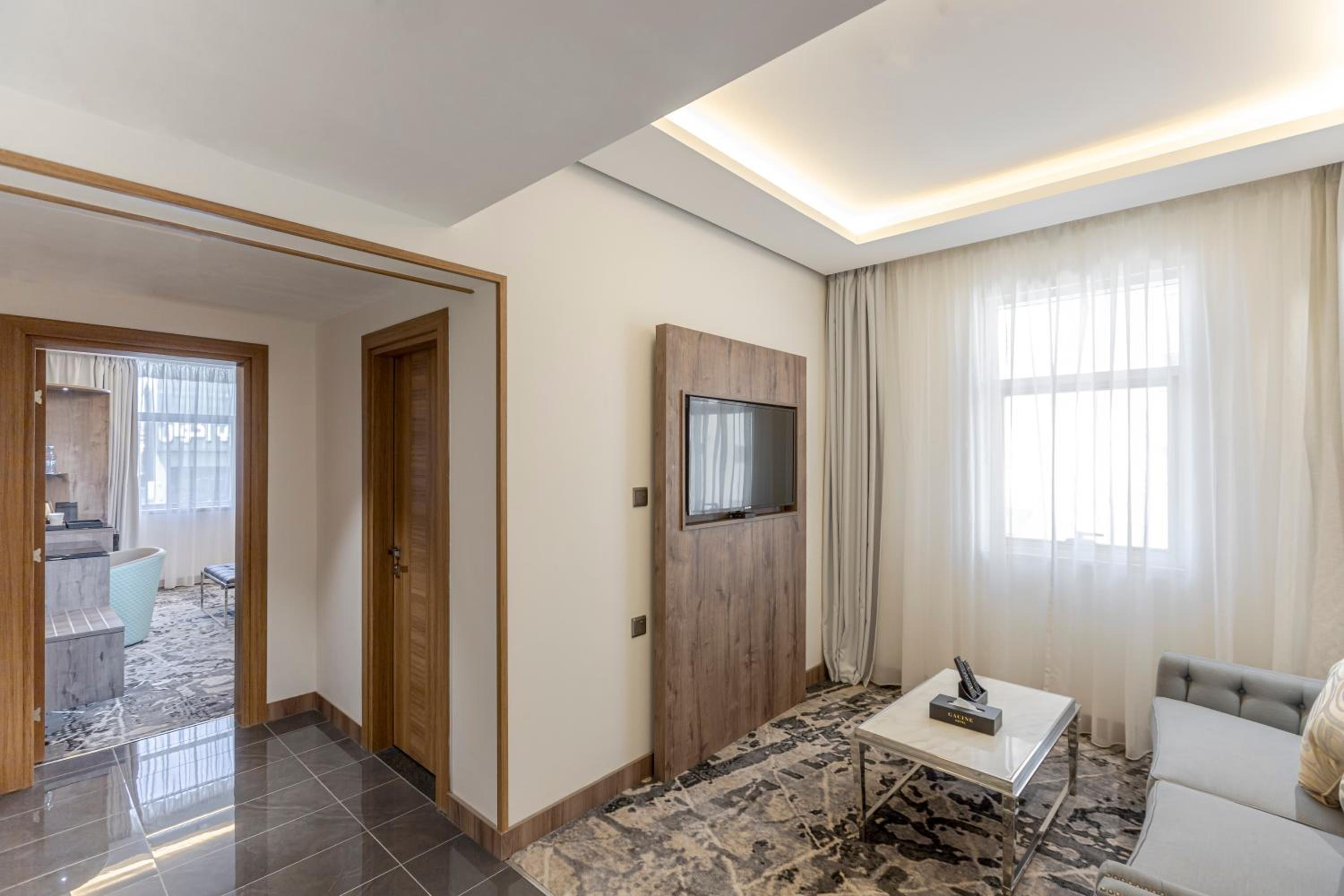 One-Bedroom Suite photo 1