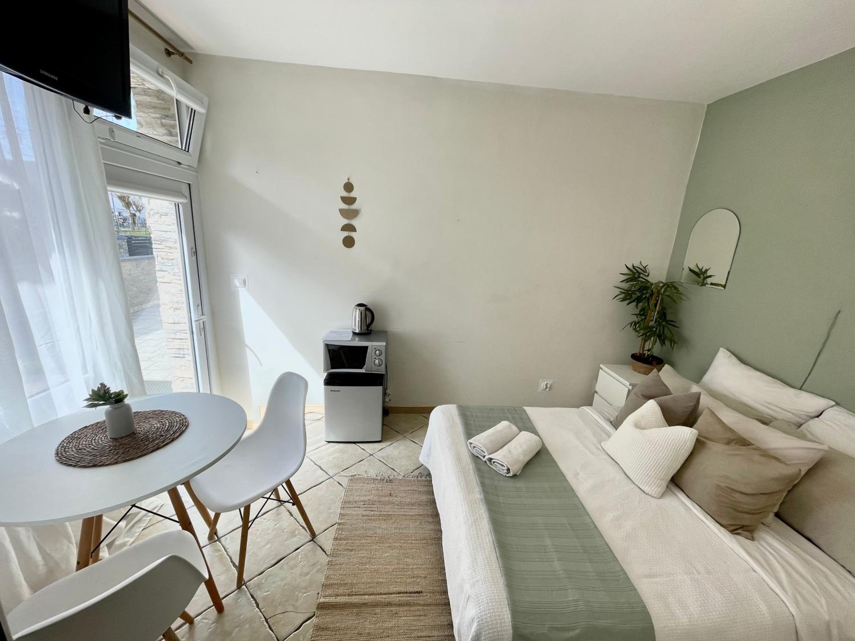 Deluxe Double Room with Bath photo 2